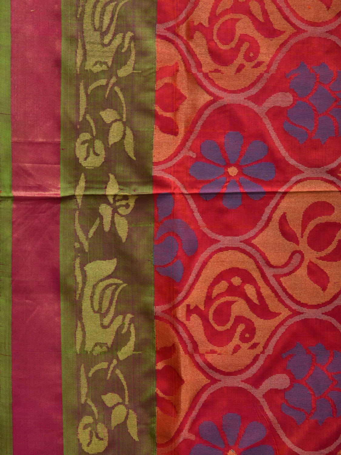 Red and Olive Uppada Silk Handloom Saree with All Over Grill Design u1906