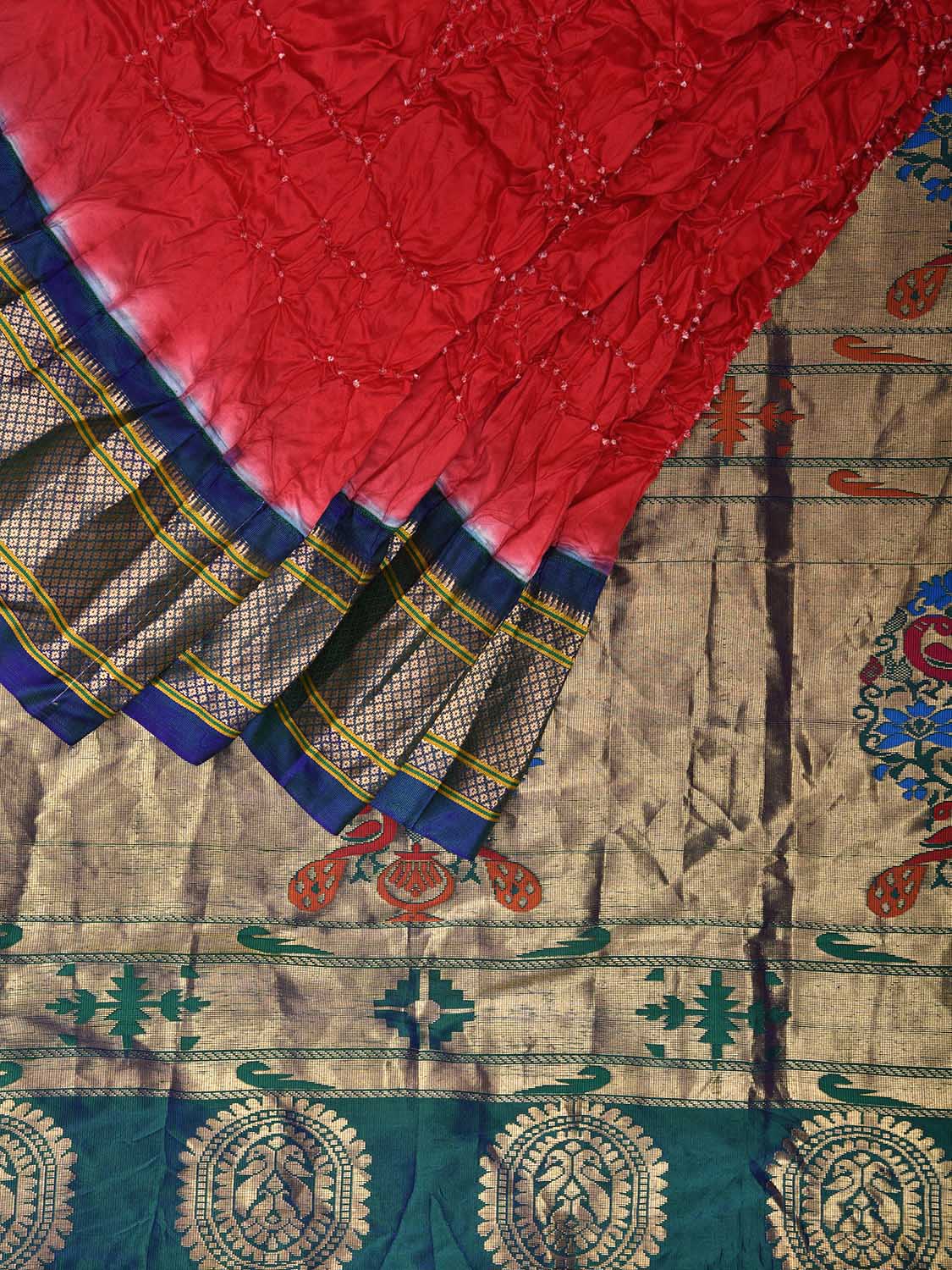 Red and Teal Bandhani Paithani Silk Saree with Flamingo and Pallu Design bn0505