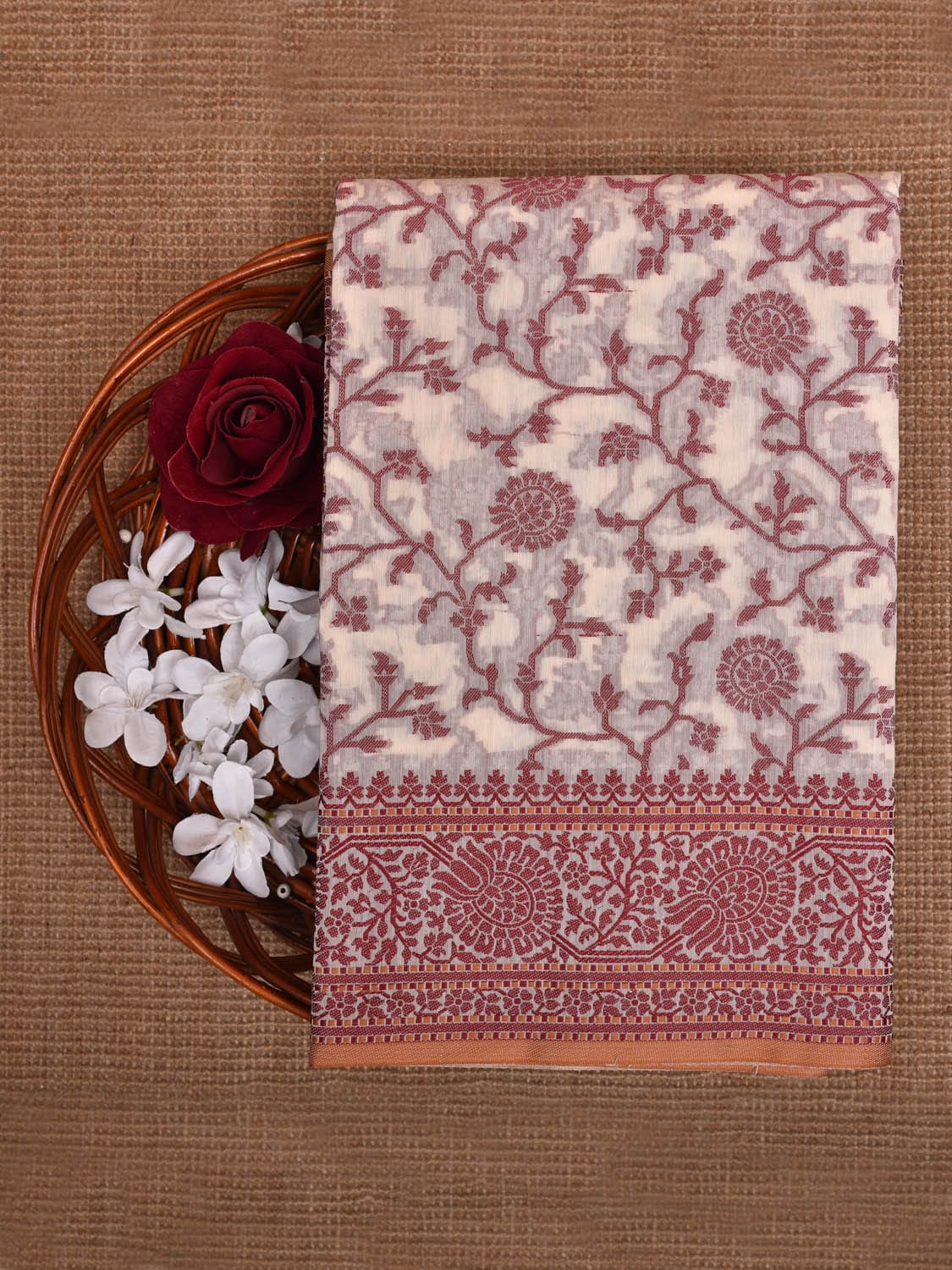 Red and White Dhakai Jamdani Cotton Viscose Saree with Floral Body and Pallu Design dj0035