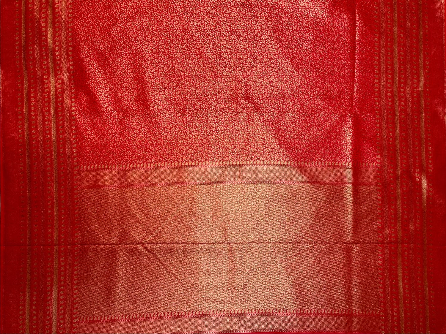 Red  Antique Zari  Banaras Katan Intricate Allover Brocade Saree with  Border and Pallu Design b0317ds
