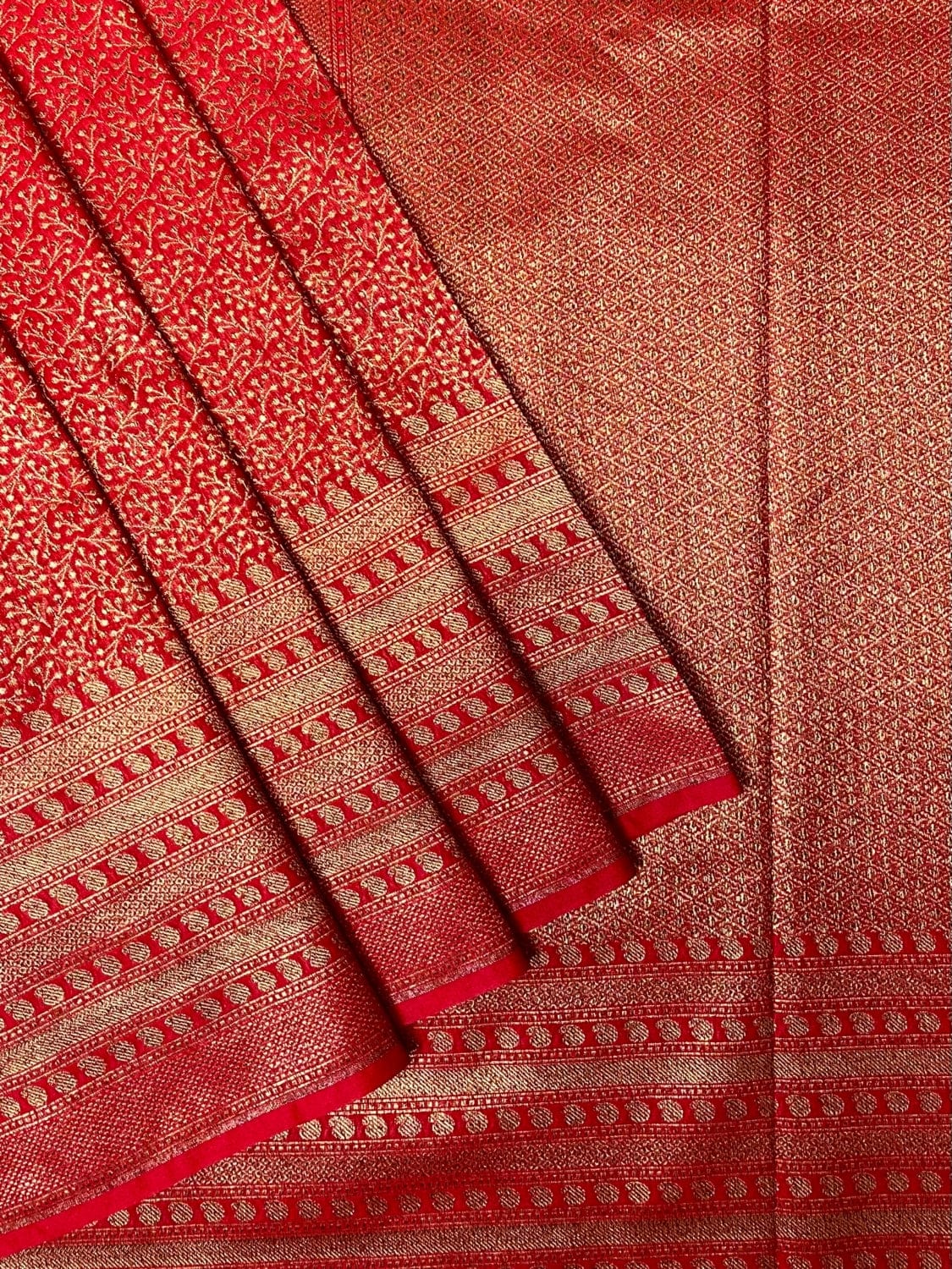 Red  Antique Zari  Banaras Katan Intricate Allover Brocade Saree with  Border and Pallu Design b0317ds