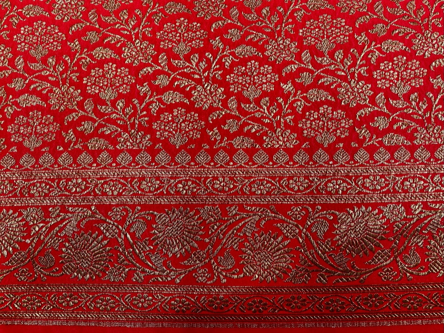 Red Antique Zari Banaras Katan Intricate Allover Brocade Saree with   Border and Pallu Design b0348ds