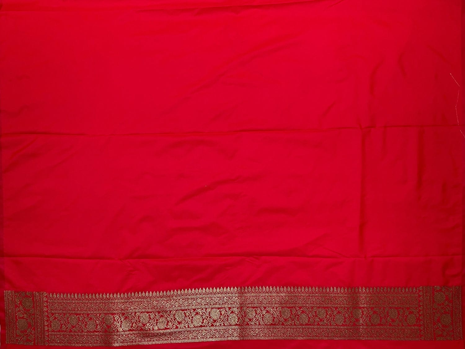 Red Antique Zari Banaras Katan Intricate Allover Brocade Saree with   Border and Pallu Design b0348ds