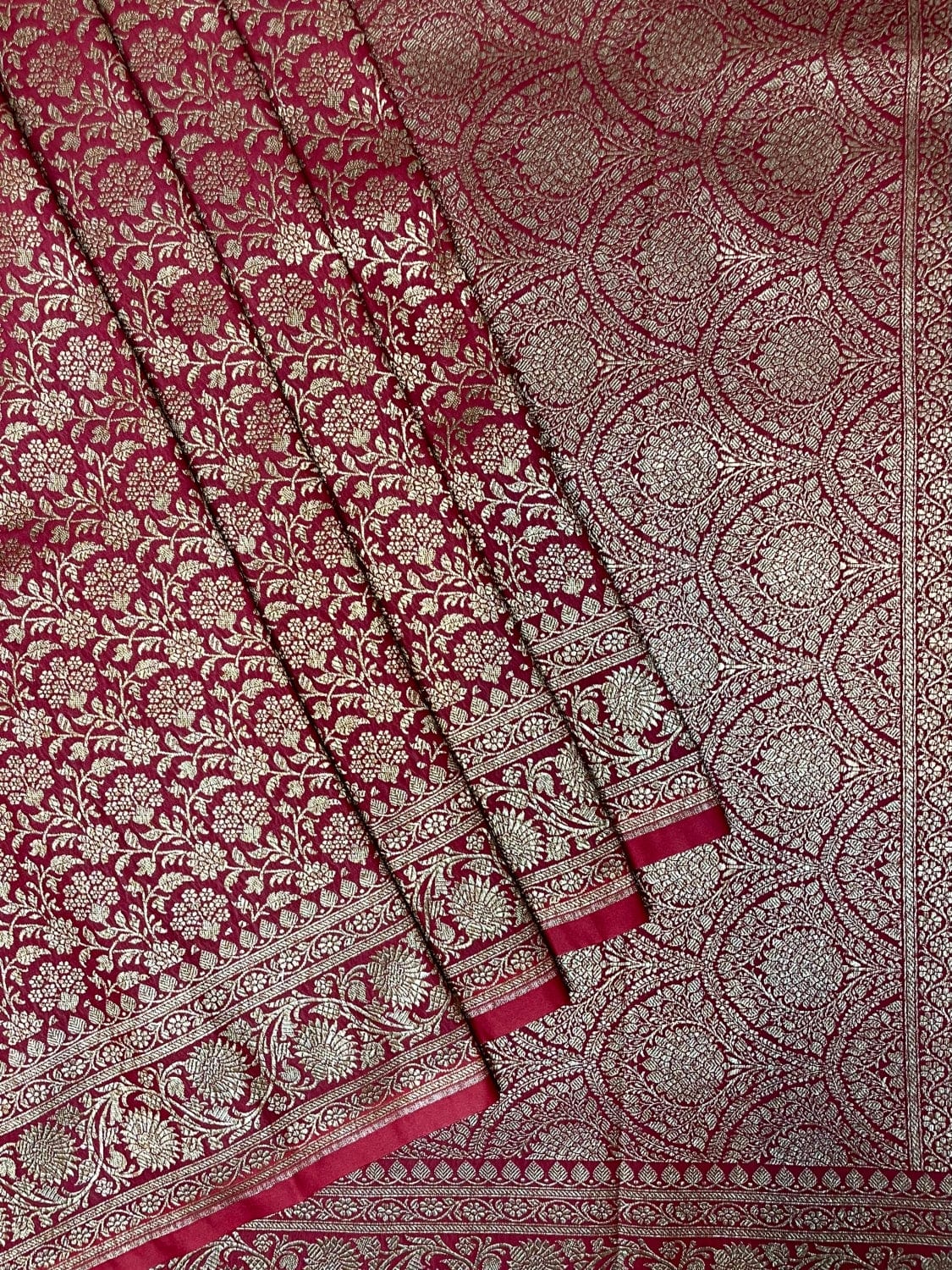 Red Antique Zari  Banaras Katan Intricate Allover Brocade Saree with Border and Pallu Design b0351ds