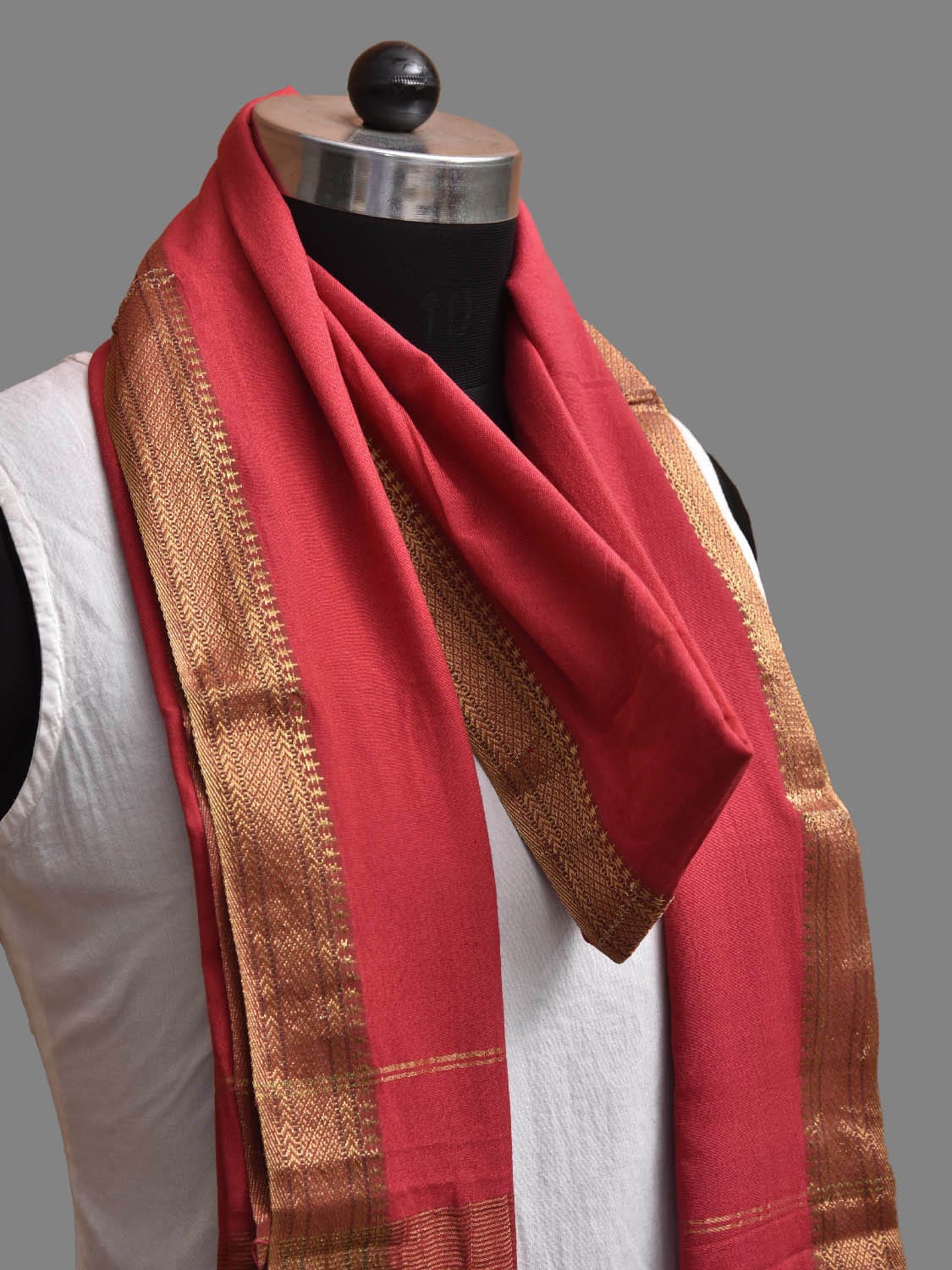 Red Bamboo Cotton Dupatta with Zari Border ds3875