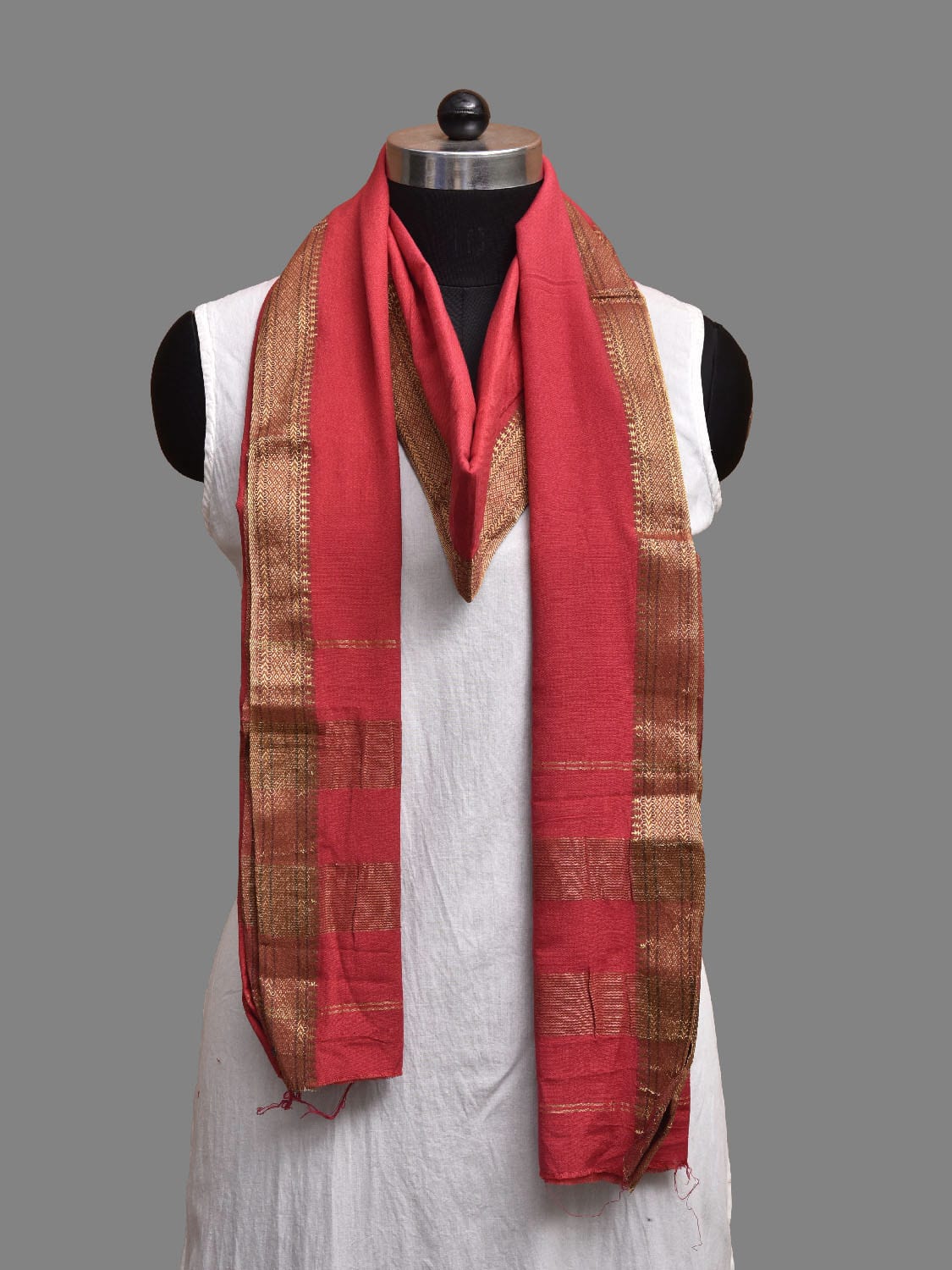 Red Bamboo Cotton Dupatta with Zari Border ds3875