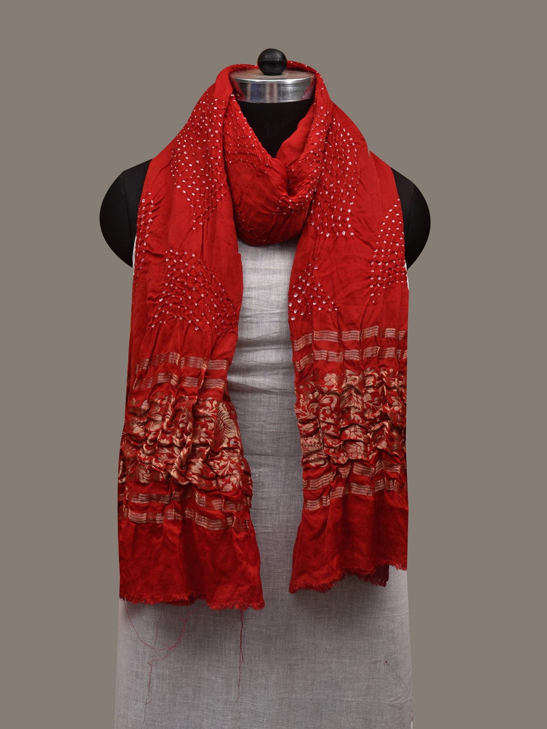 Red Bandhani Banaras Silk Dupatta with Leaves Design ds2948