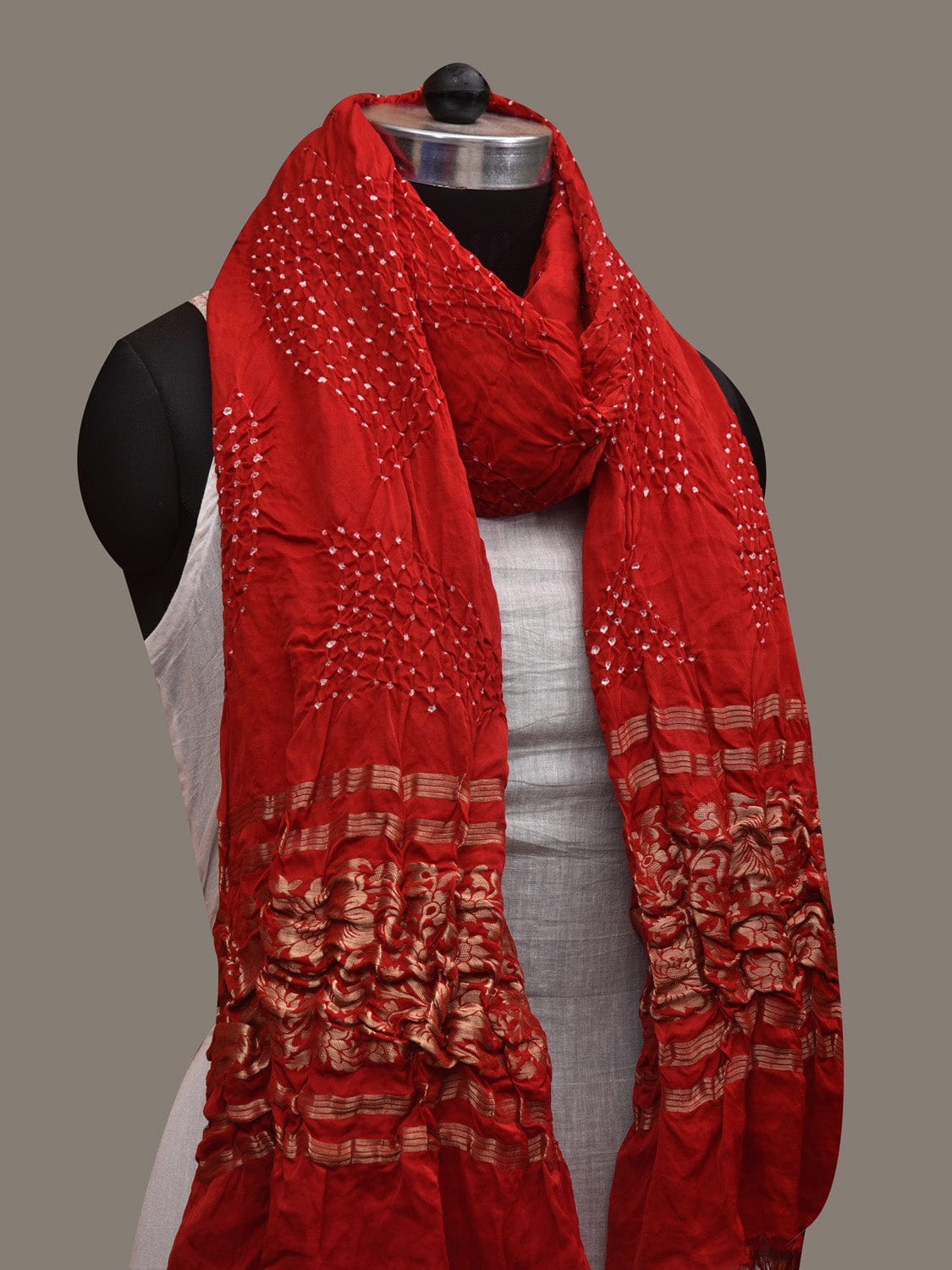 Red Bandhani Banaras Silk Dupatta with Leaves Design ds2948