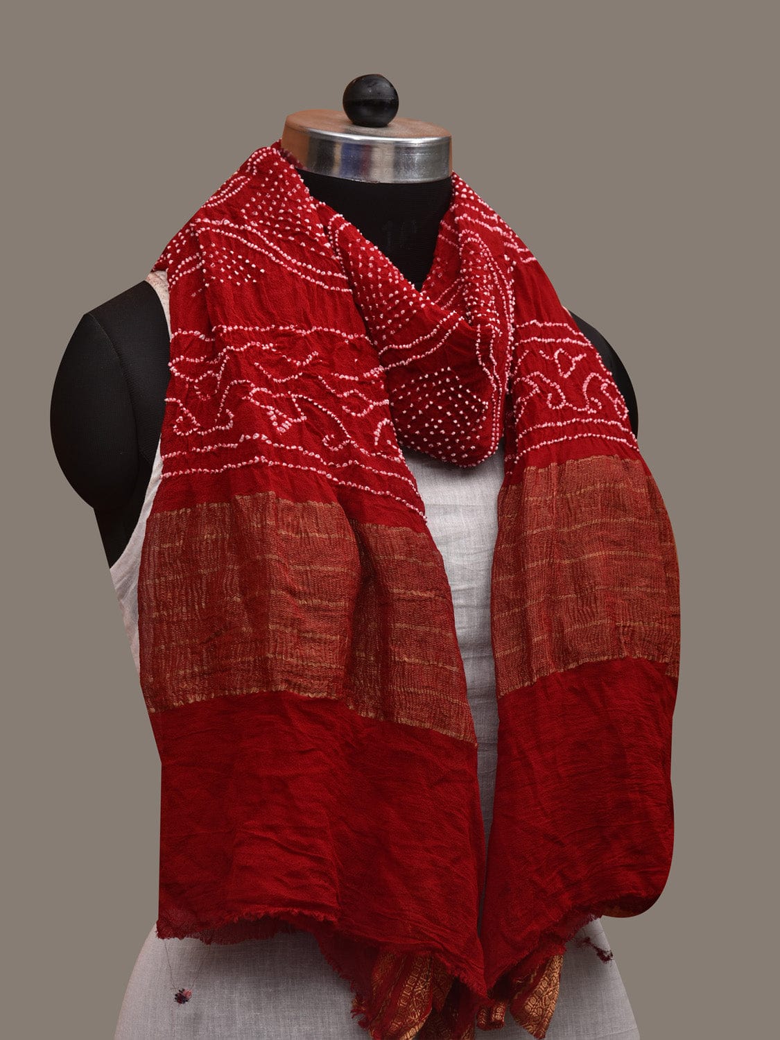 Red Bandhani Chiffon Dupatta with Grill and Zari Border Design ds2947