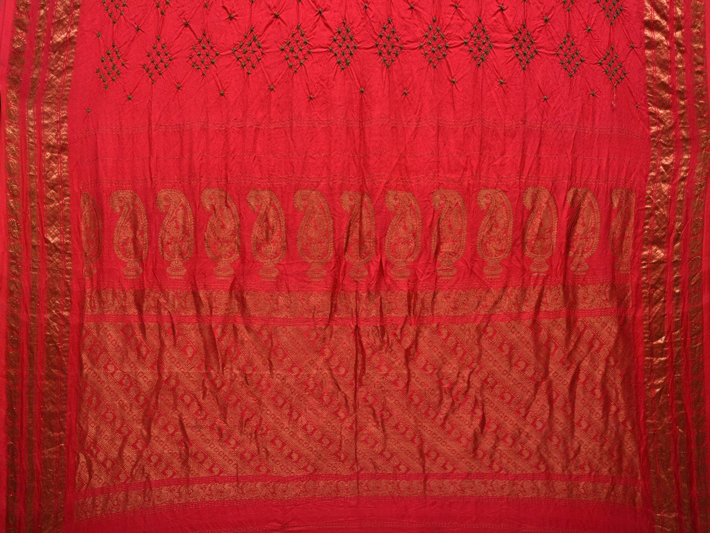 Red Bandhani Gadwal Silk Handloom Saree with Mango Pallu Design bn0391