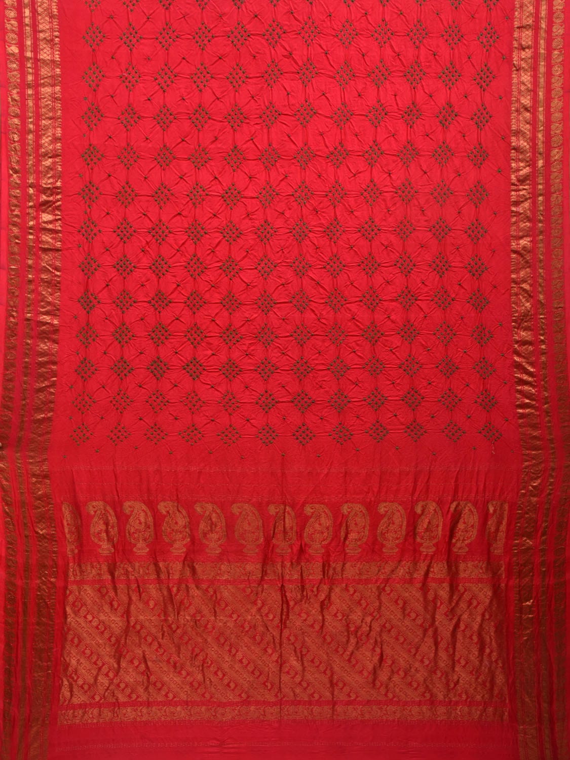 Red Bandhani Gadwal Silk Handloom Saree with Mango Pallu Design bn0391
