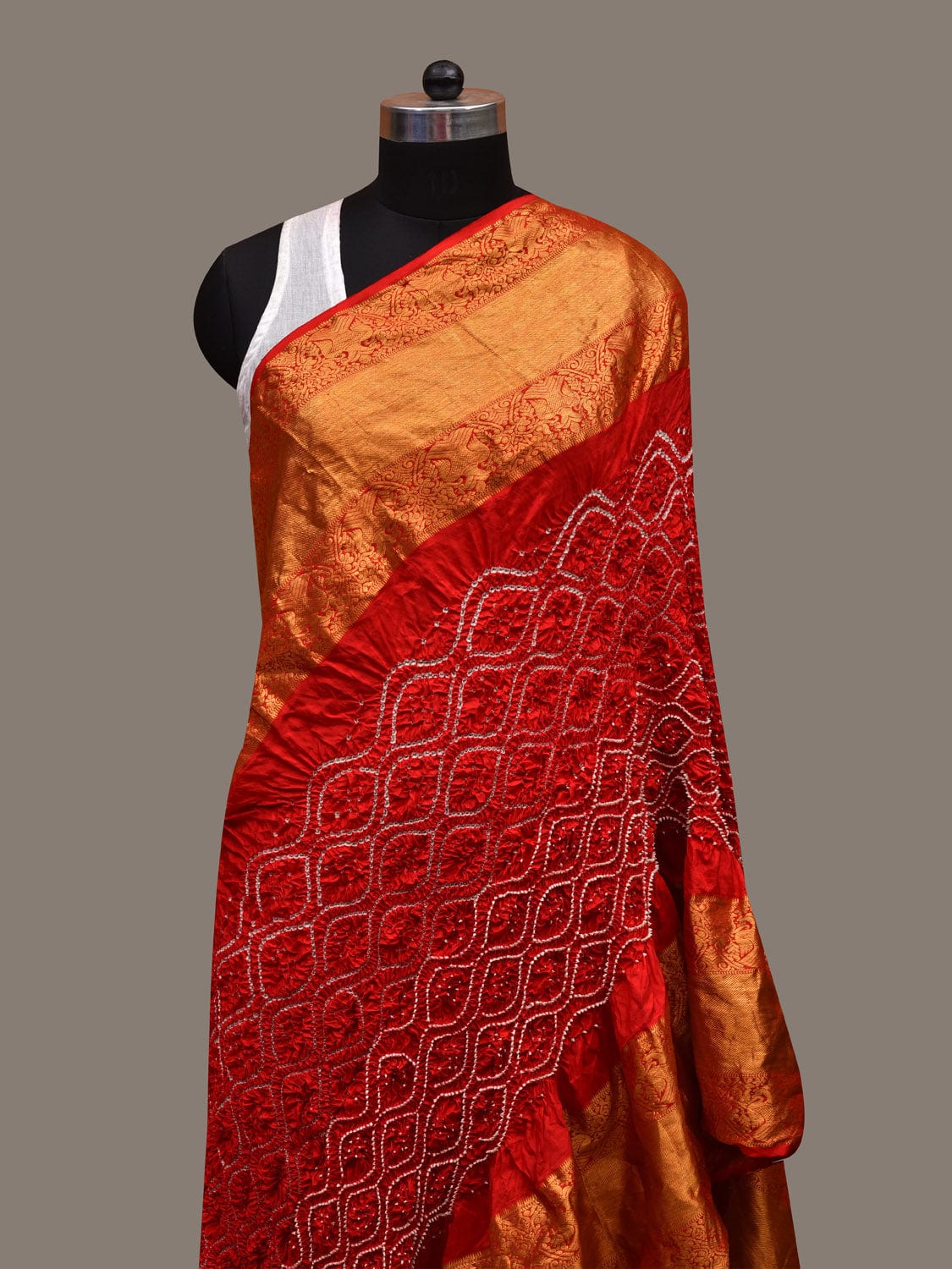 Red Bandhani Kanchipuram Silk Handloom Dupatta with Border Design ds2694