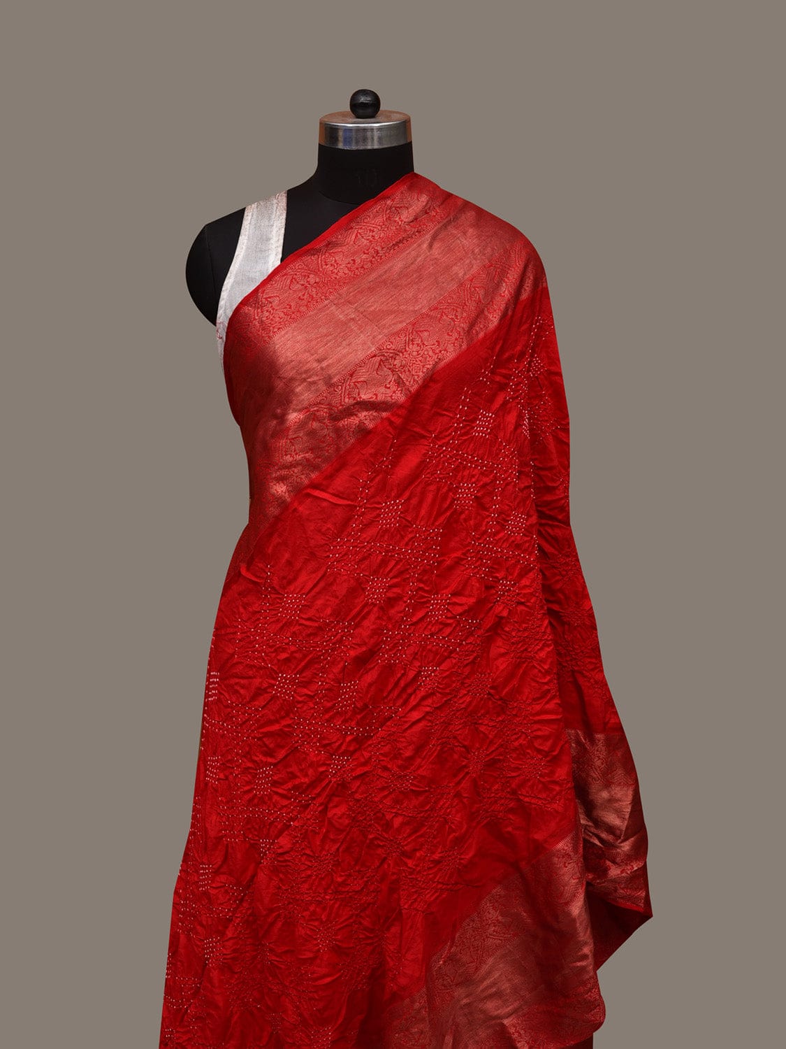 Red Bandhani Kanchipuram Silk Handloom Dupatta with Border Design ds2984