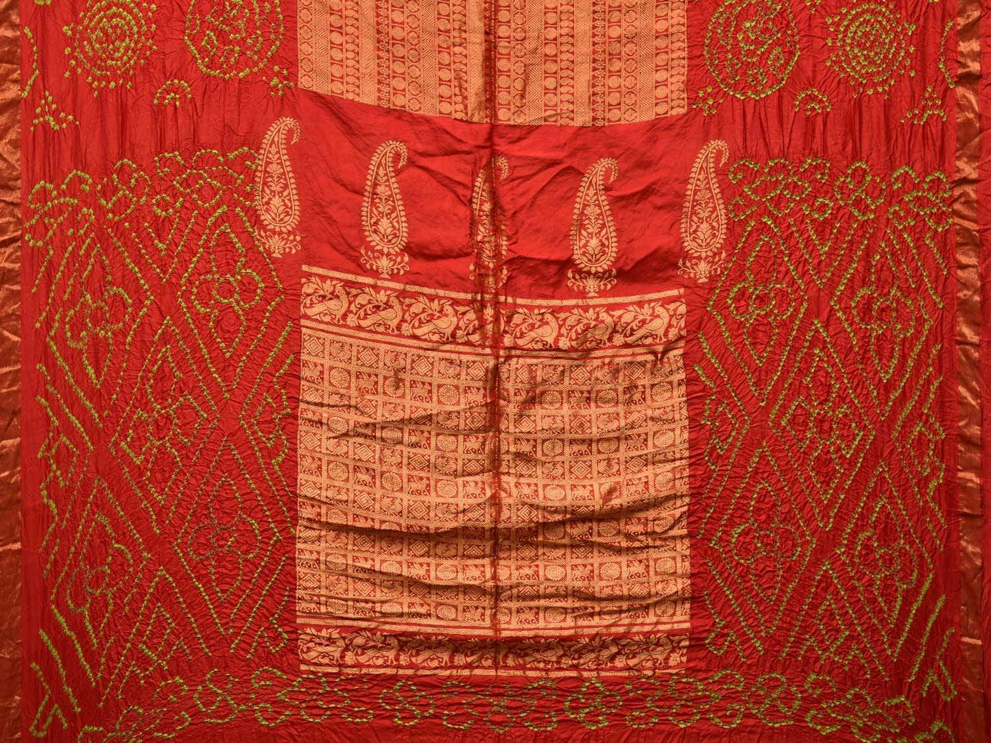Red Bandhani Kanchipuram Silk Handloom Saree with Middle Brocade Design bn0155