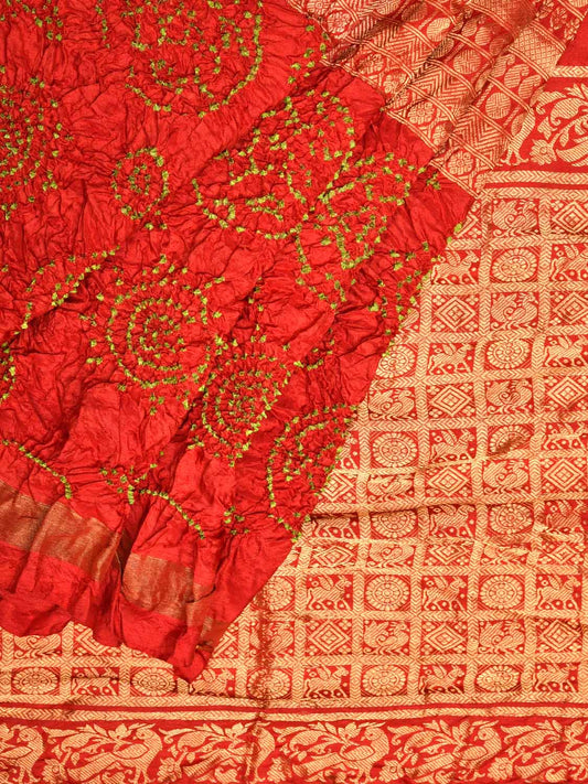 Red Bandhani Kanchipuram Silk Handloom Saree with Middle Brocade Design bn0155