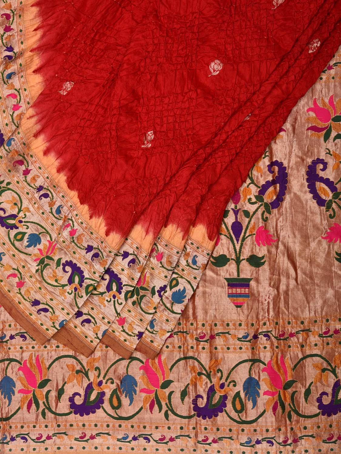 Red Bandhani Paithani Silk Handloom Saree with Lotus Border and Pallu Design bn0473