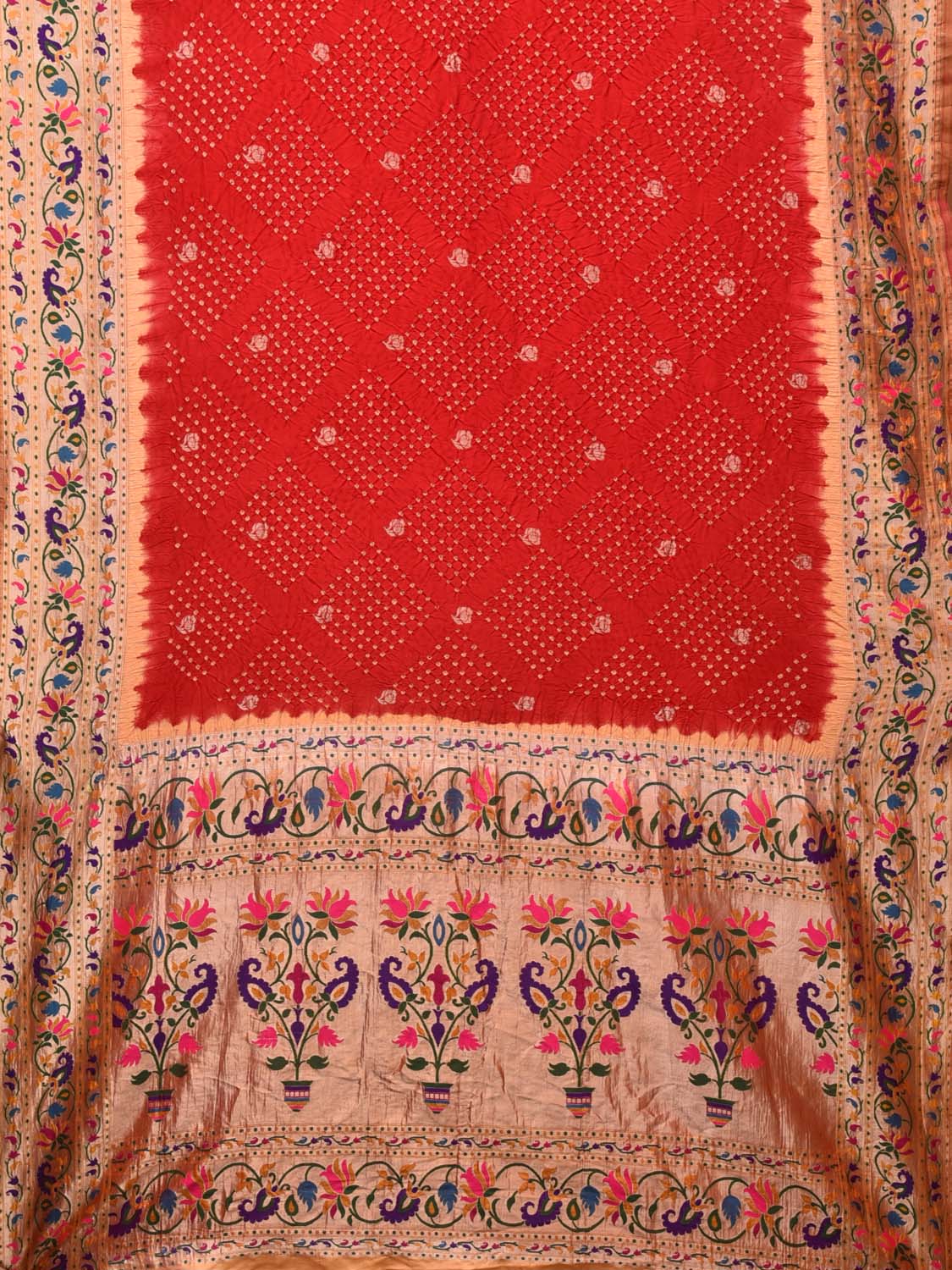 Red Bandhani Paithani Silk Handloom Saree with Lotus Border and Pallu Design bn0473