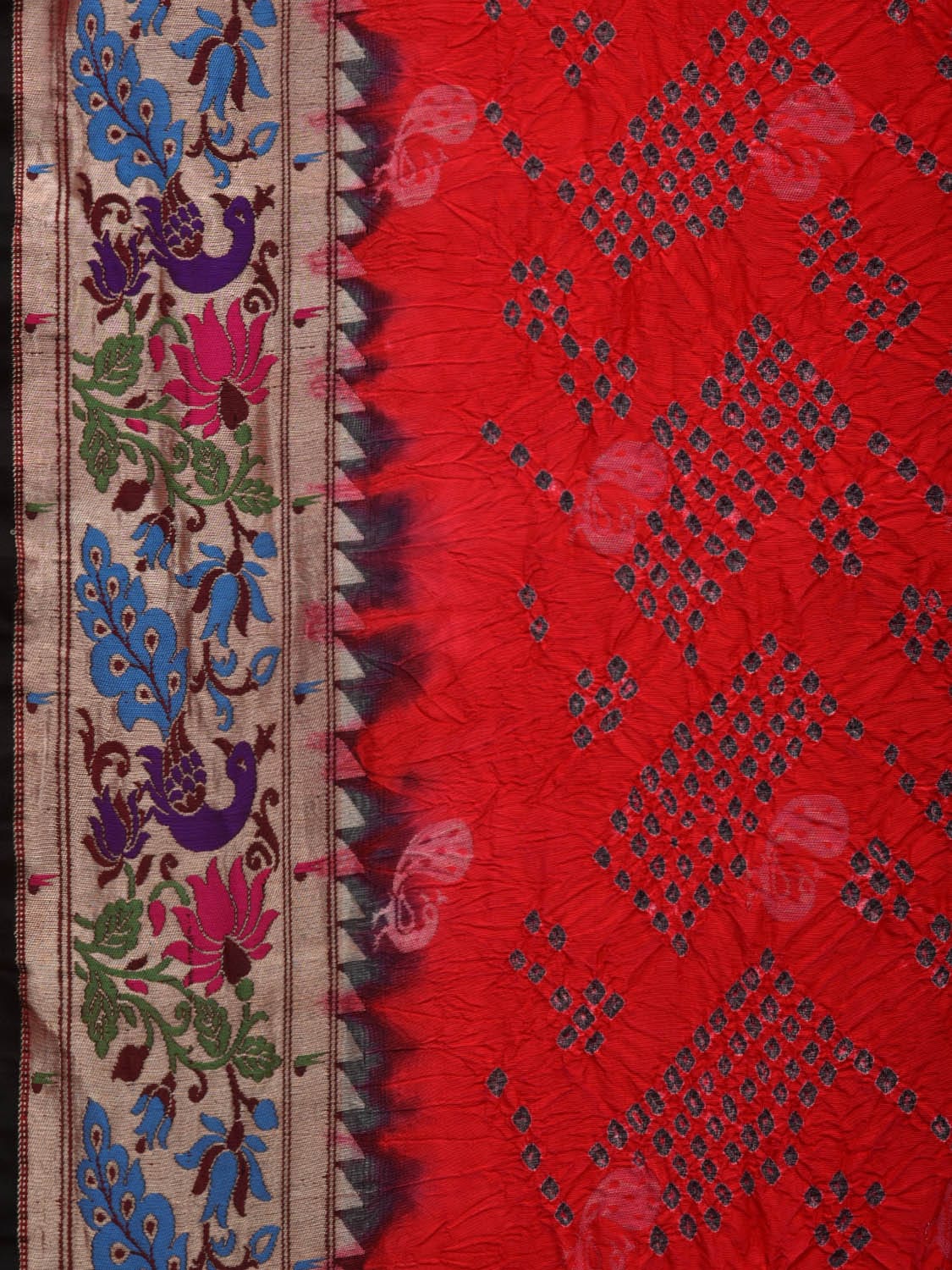 Red Bandhani Paithani Silk Handloom Saree with Peacock Border Design bn0423