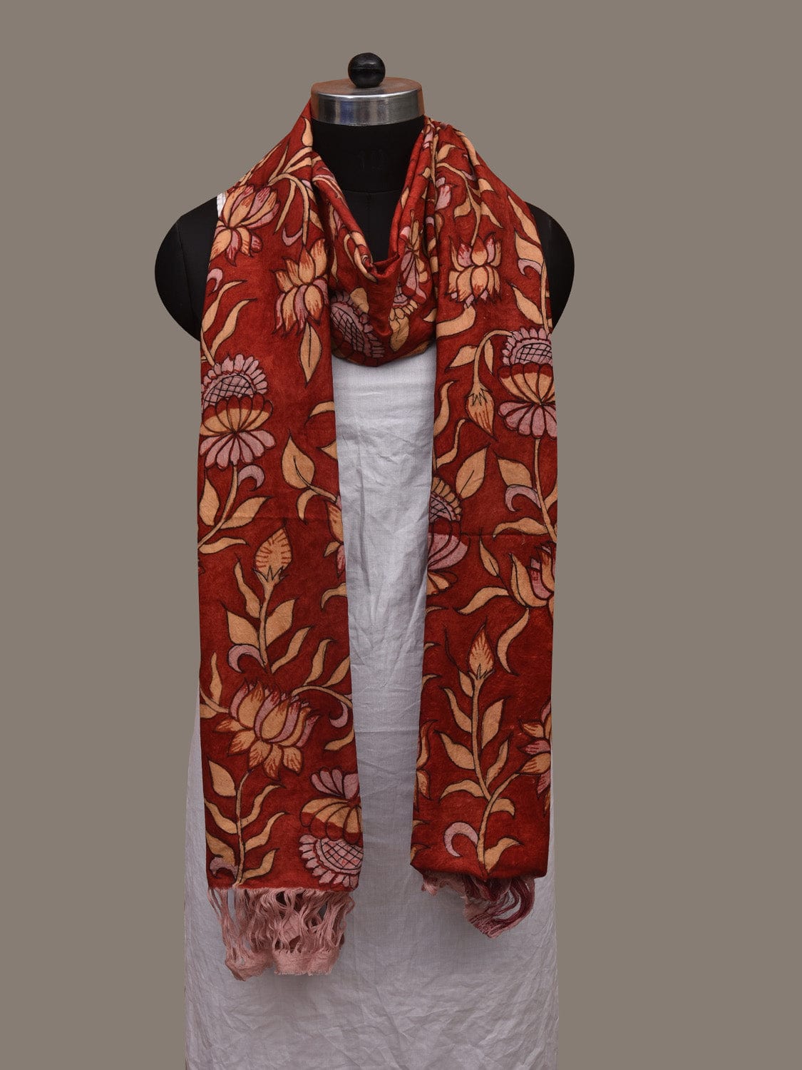 Red Kalamkari Hand Painted Cotton Handloom Dupatta with Lotus Flowers and Doby Border Design ds3115