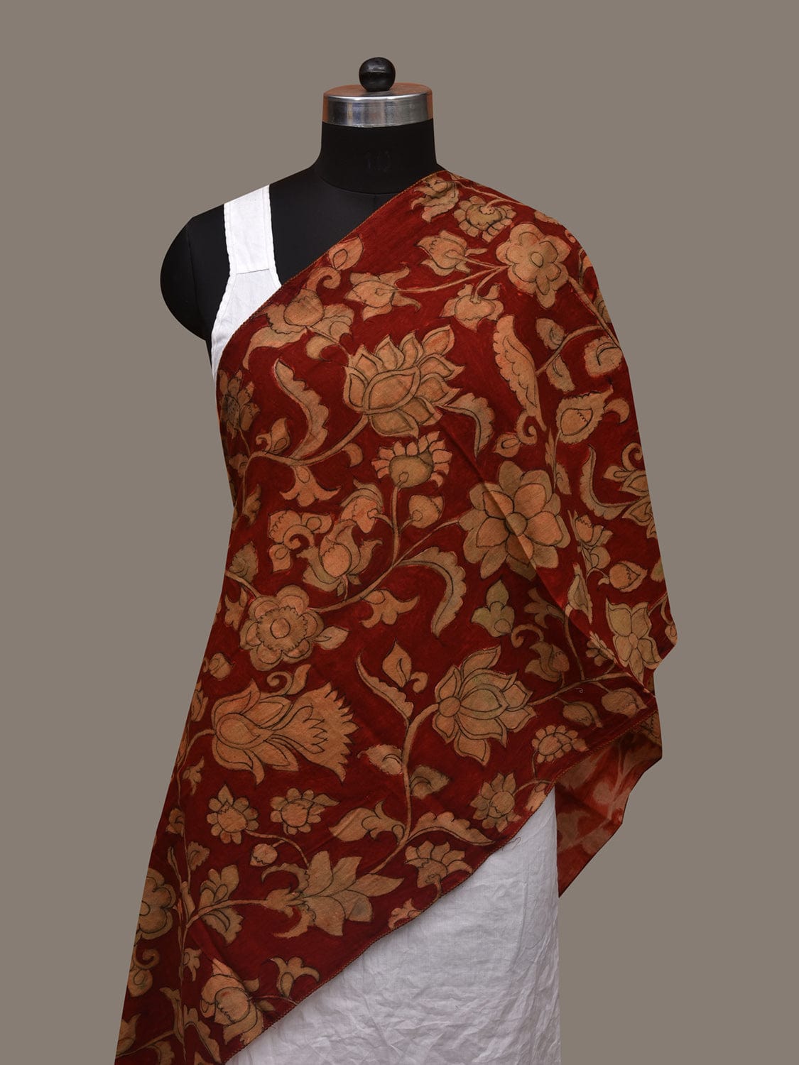 Red Kalamkari Hand Painted Cotton Handloom Stole with Floral Design ds3049