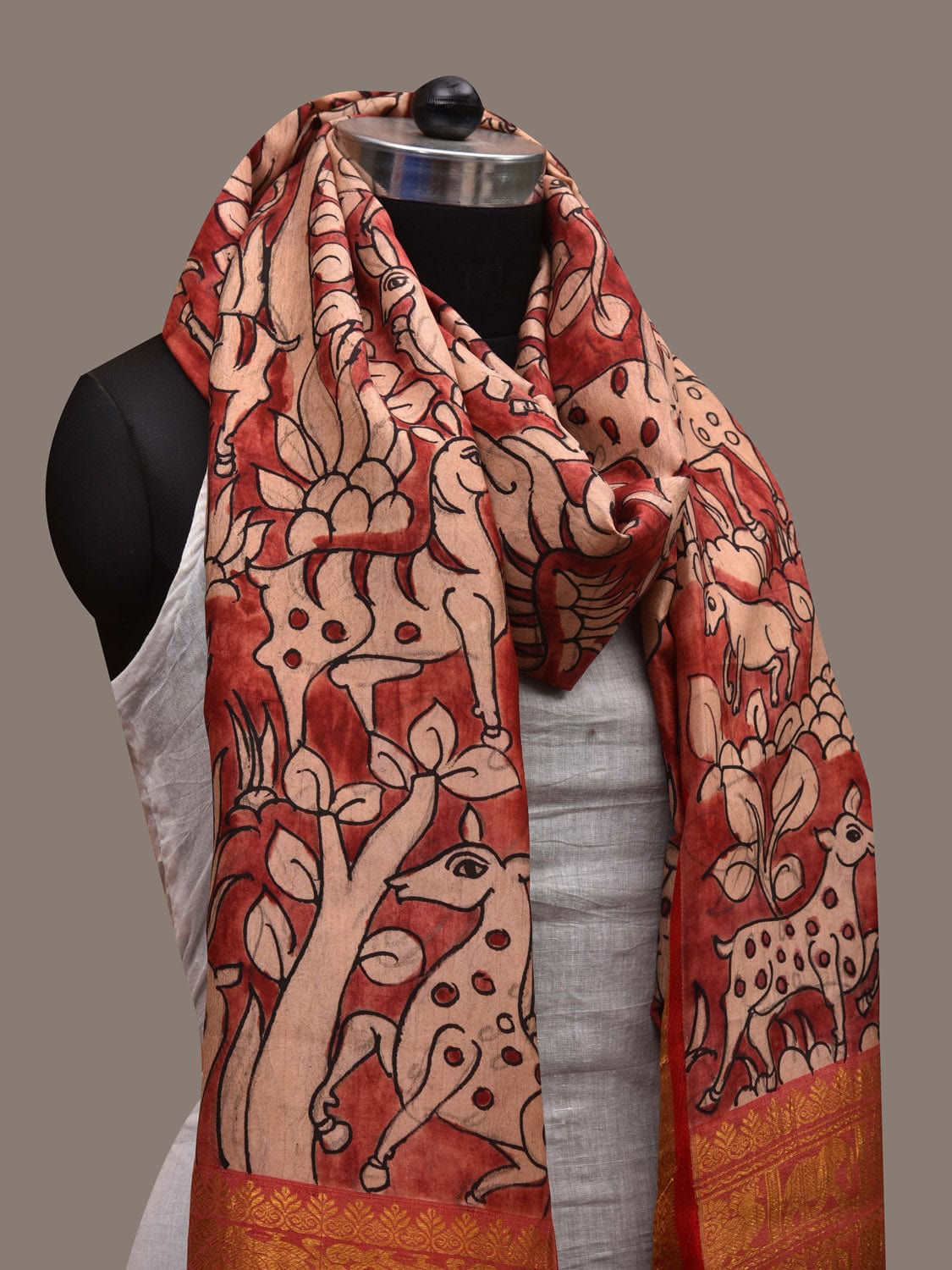 Red Kalamkari Hand Painted Kanchipuram Silk Handloom Dupatta with Deers Design ds2746