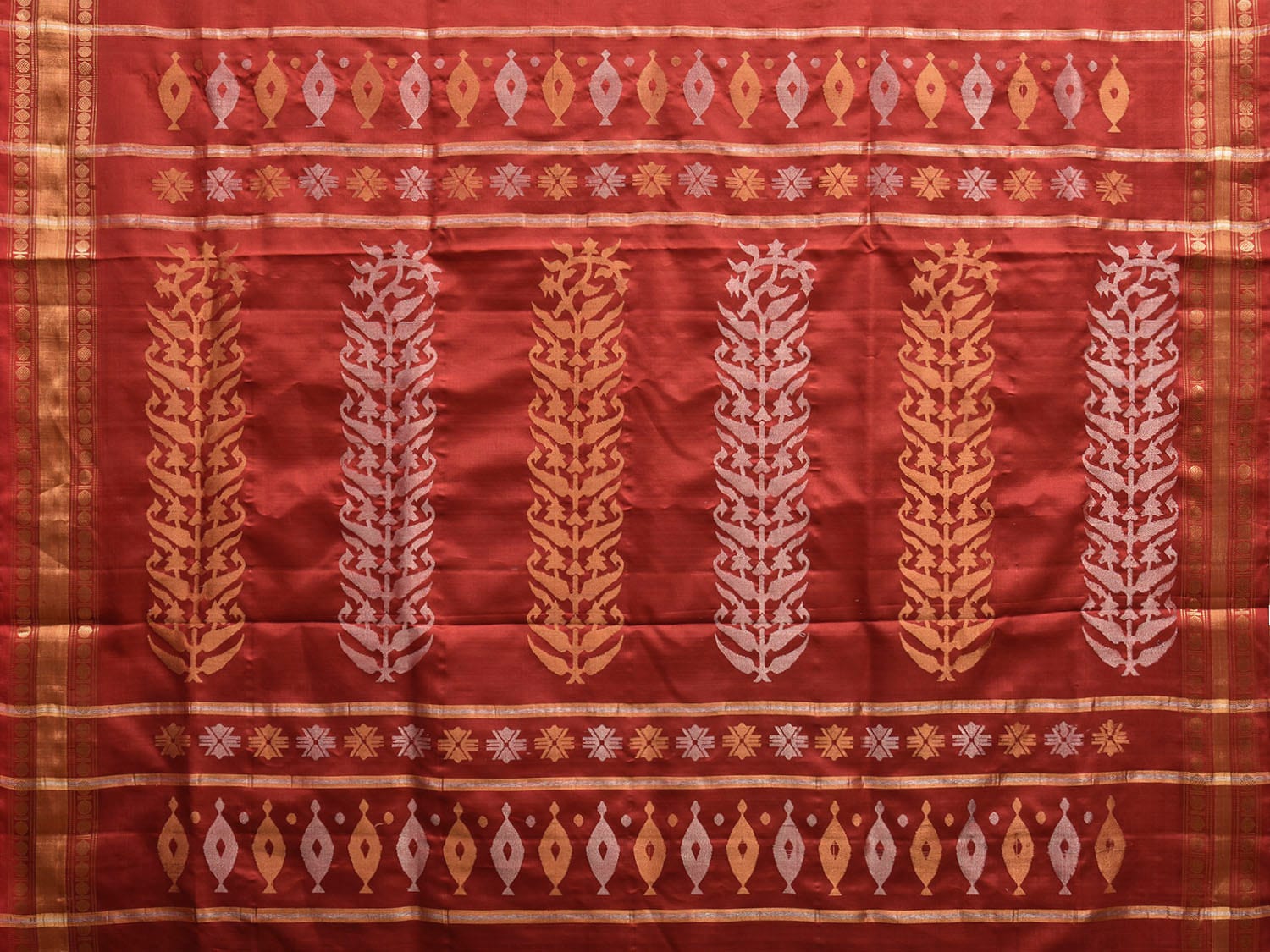 Red Uppada Silk Handloom Saree with Karpur Pallu Design u2295