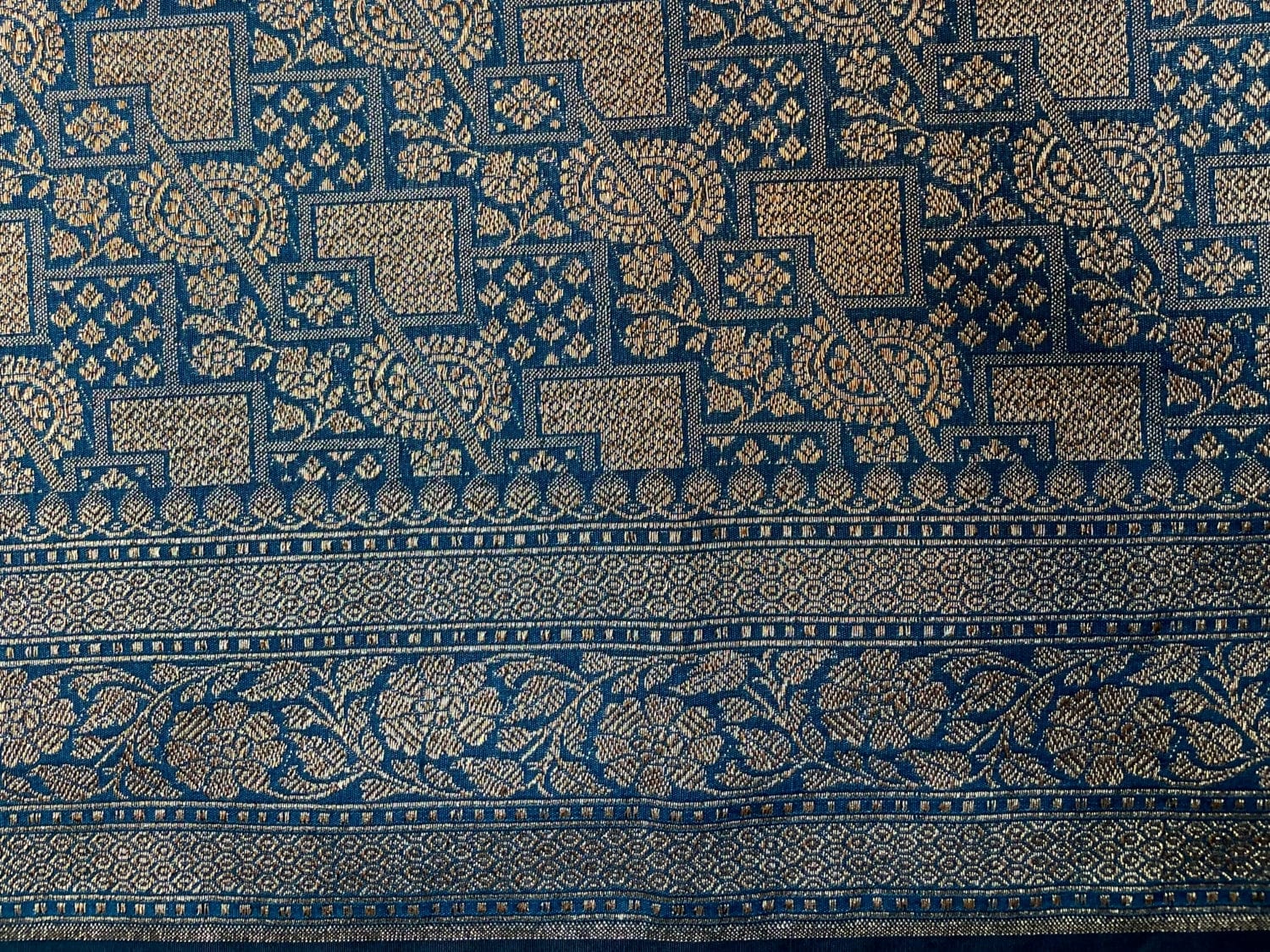 Royal Blue  Antique  Zari  Banaras Katan Intricate Allover Brocade Saree withBorder and Pallu Design b0314ds