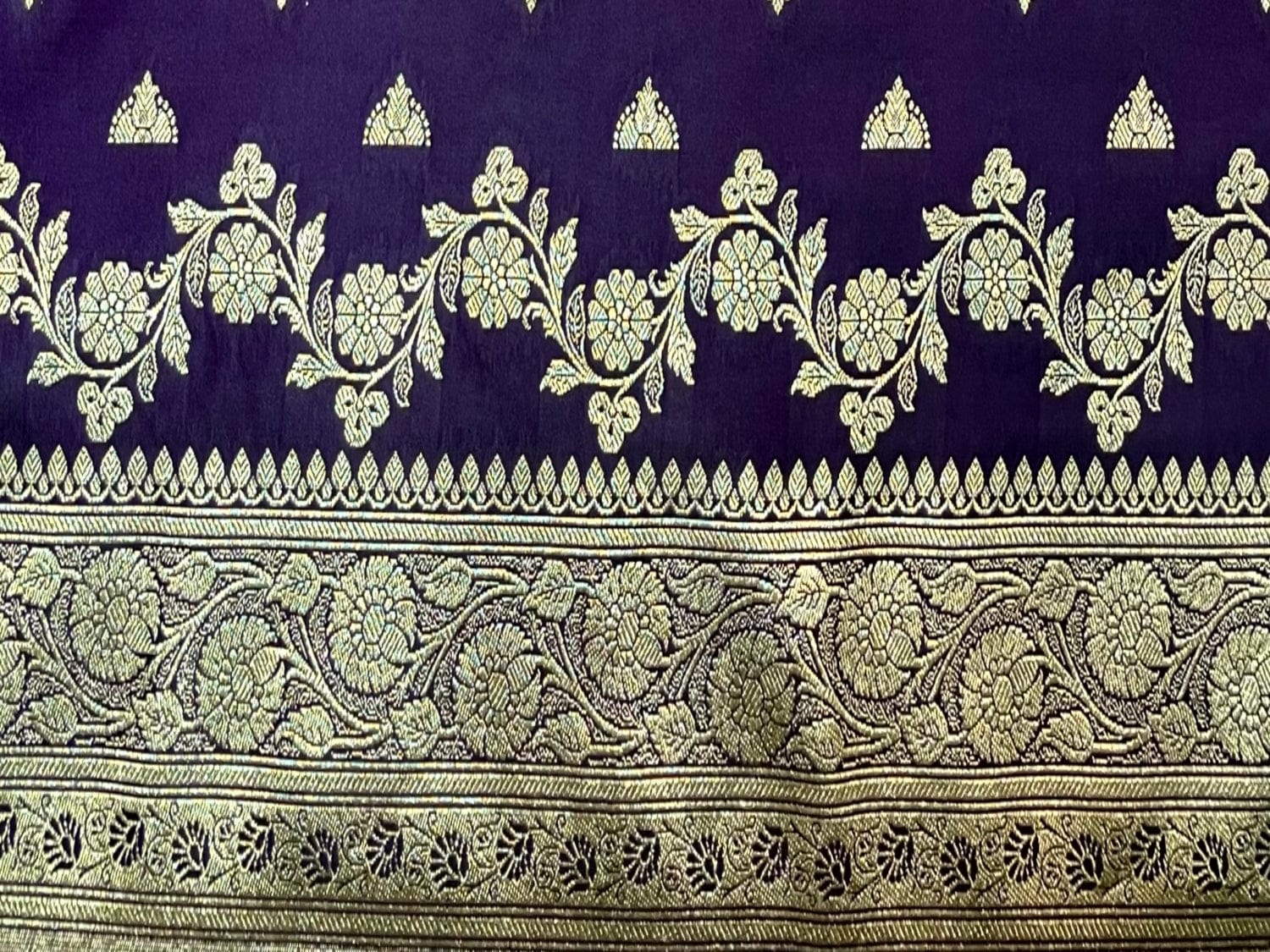 Royal Blue Banaras Katan Silk Saree with Body Butti and Border Design b0396ds