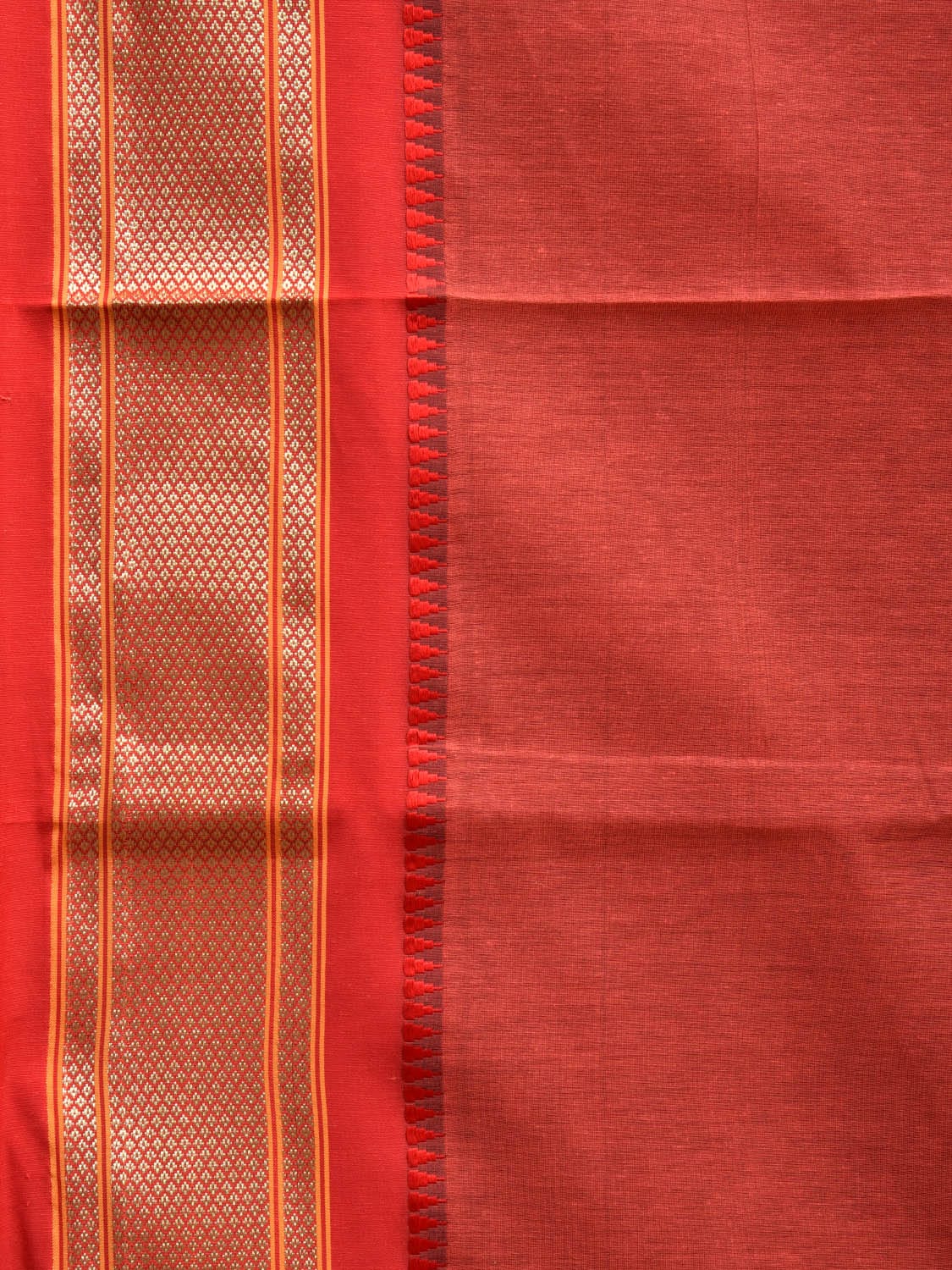 Rust and Red Bamboo Cotton Plain Saree with Narali Border No Blouse bc0552