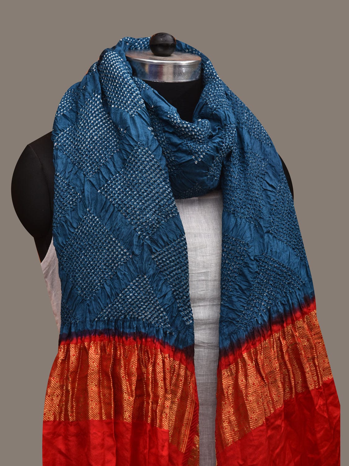 Teal and Red Bandhani Kanchipuram Silk Handloom Dupatta with Border Design ds2950