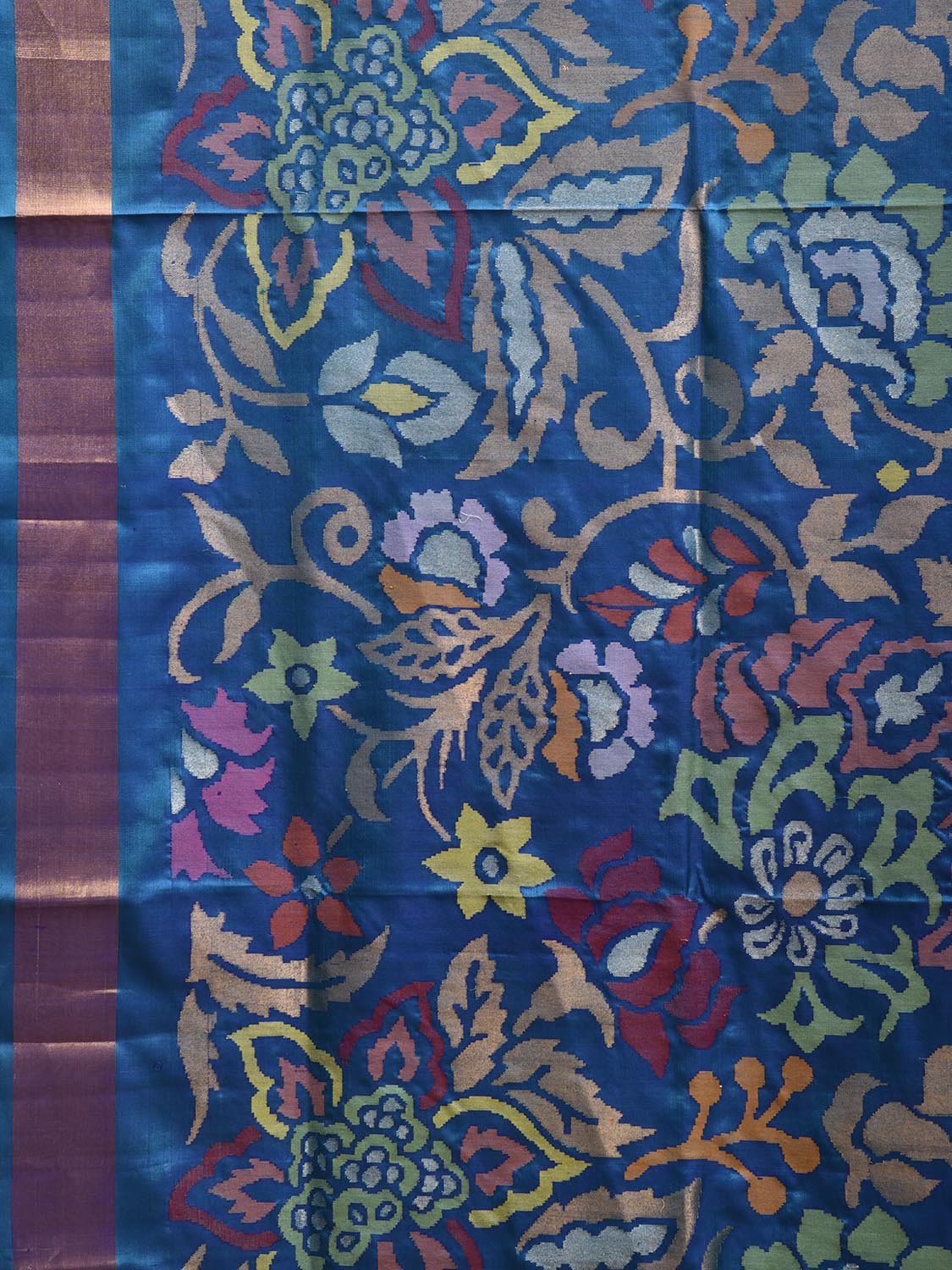 Blue Uppada Silk Handloom Saree with All Over Floral Design u2383