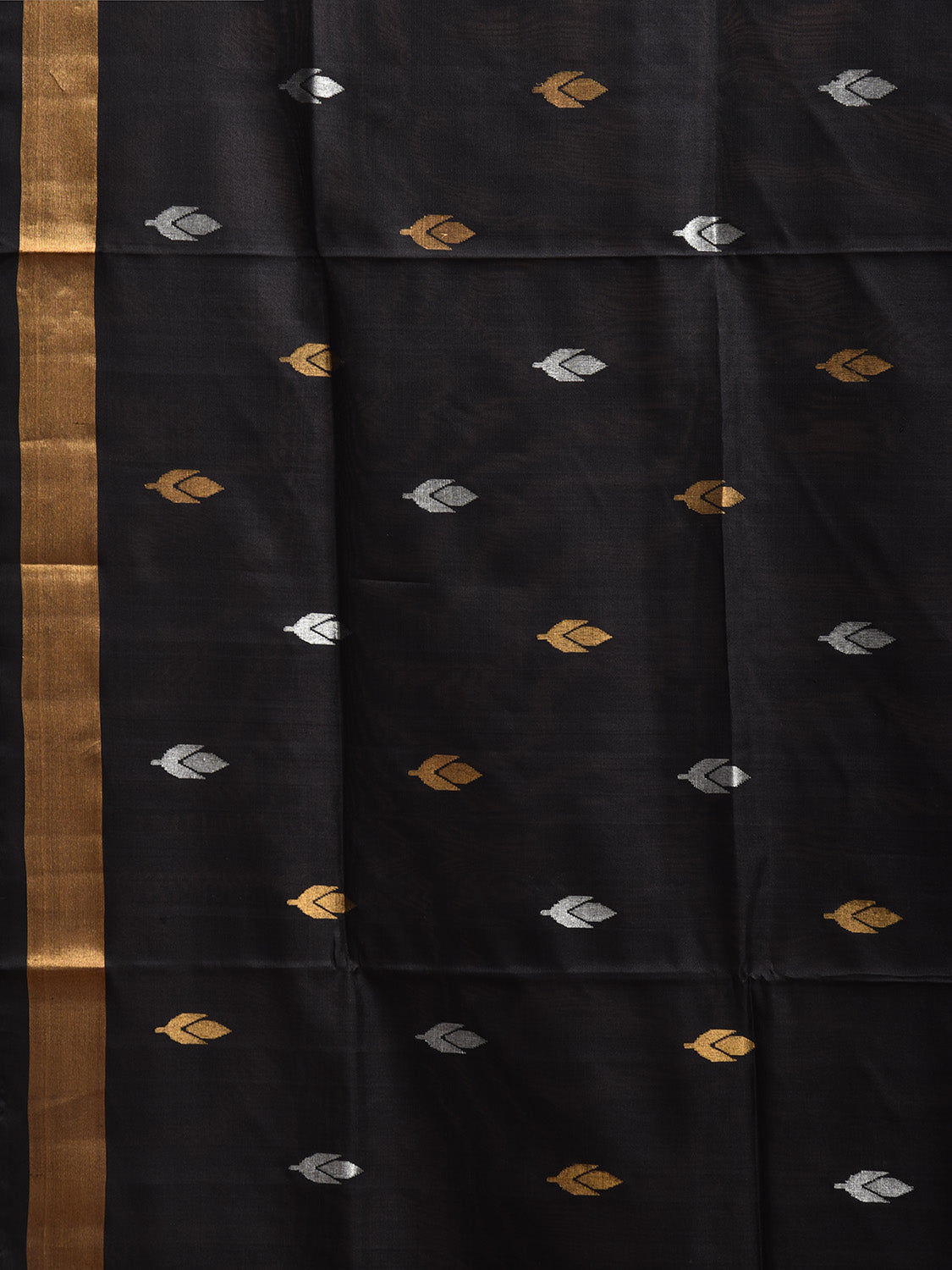 Black Uppada Silk Handloom Saree with Birds and Floral Pallu Design u2386
