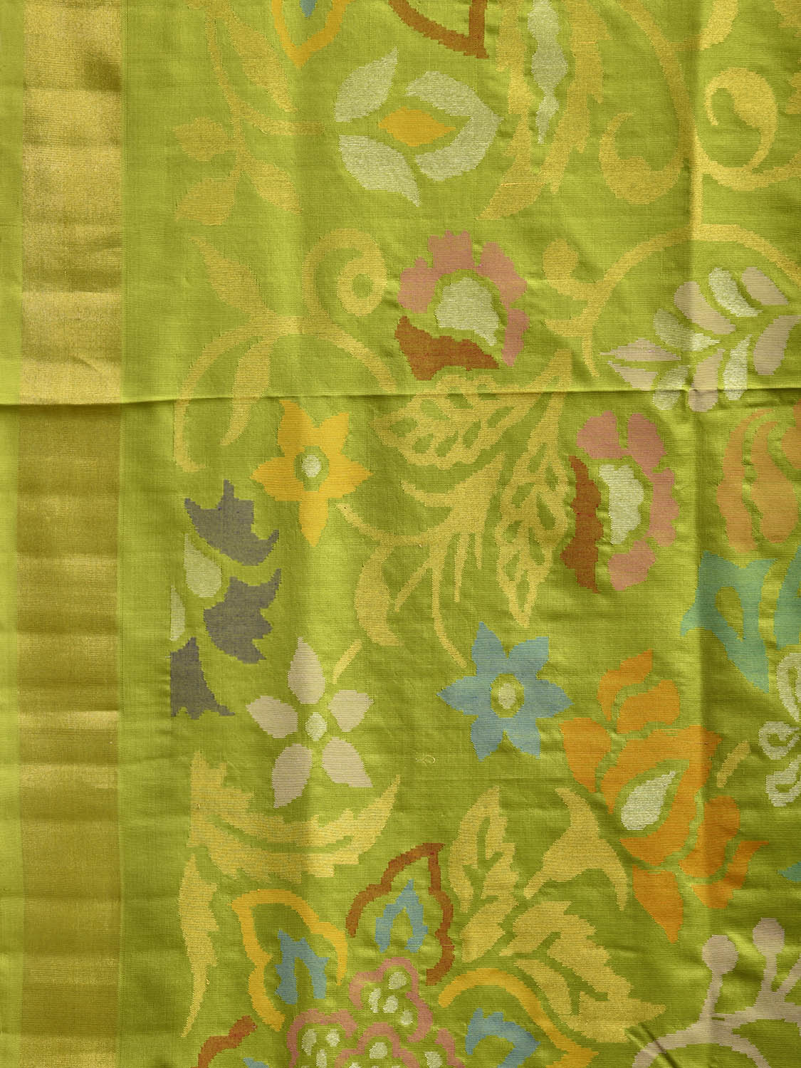 Light Green Uppada Silk Handloom Saree with All Over Floral Design u2425