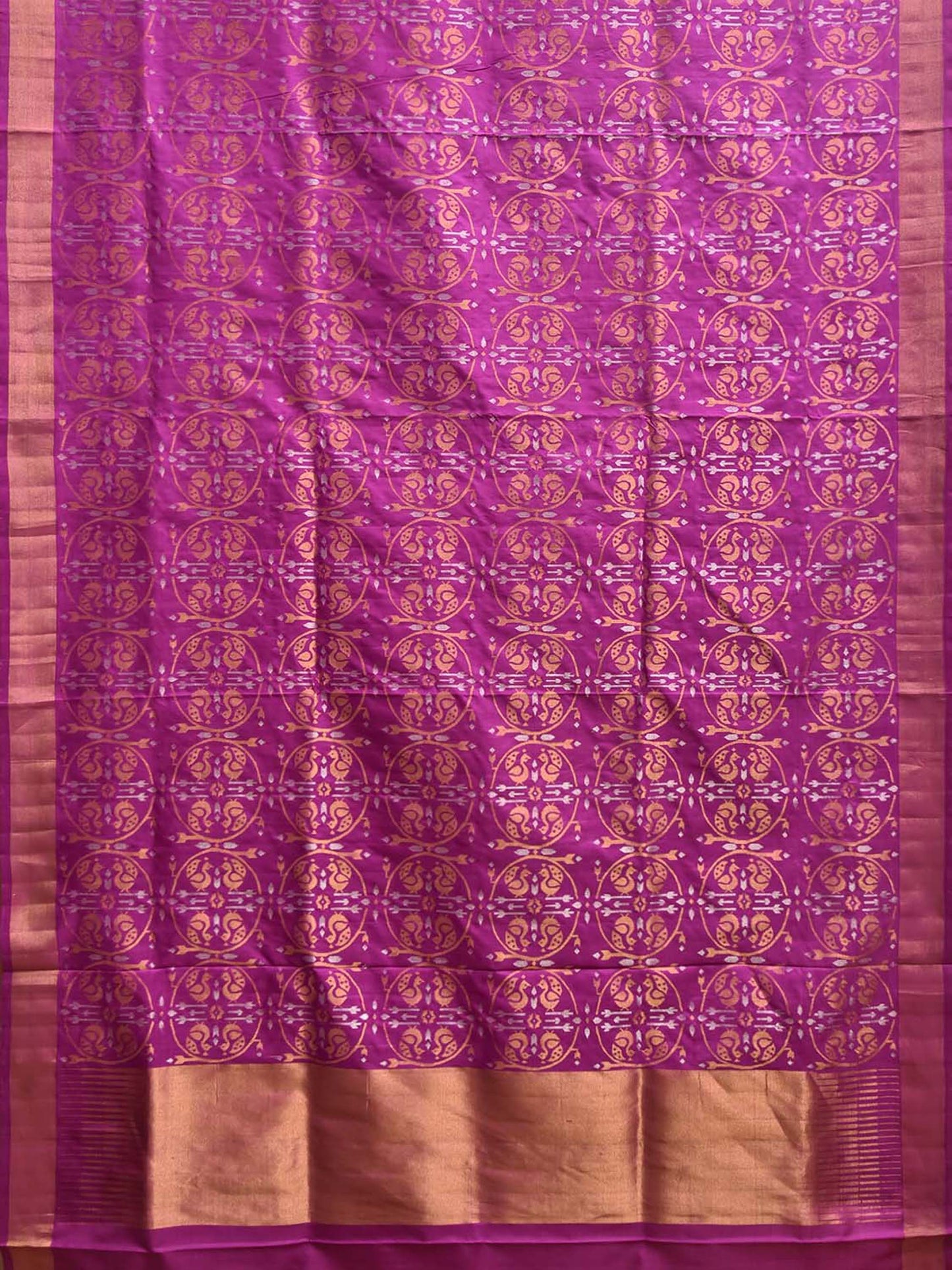 Magenta Uppada Silk Handloom Saree with All Over Bangdimore Design u2535