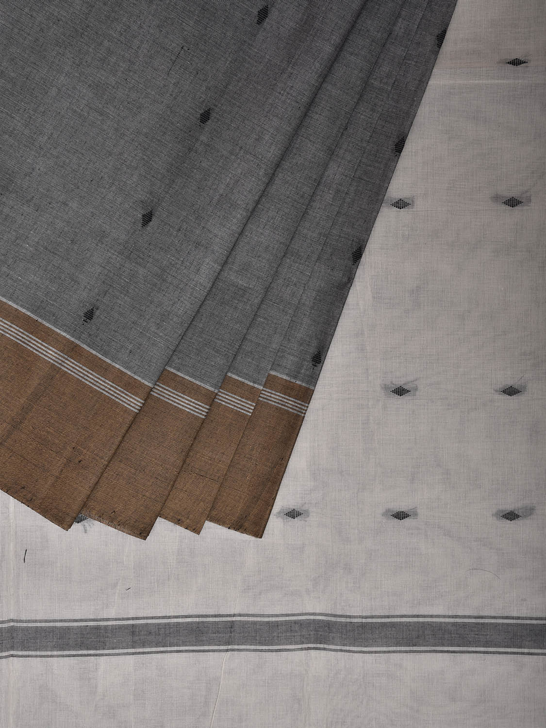 Grey and White Venkatagiri Cotton Saree with Small Buta and Pallu Design v0190