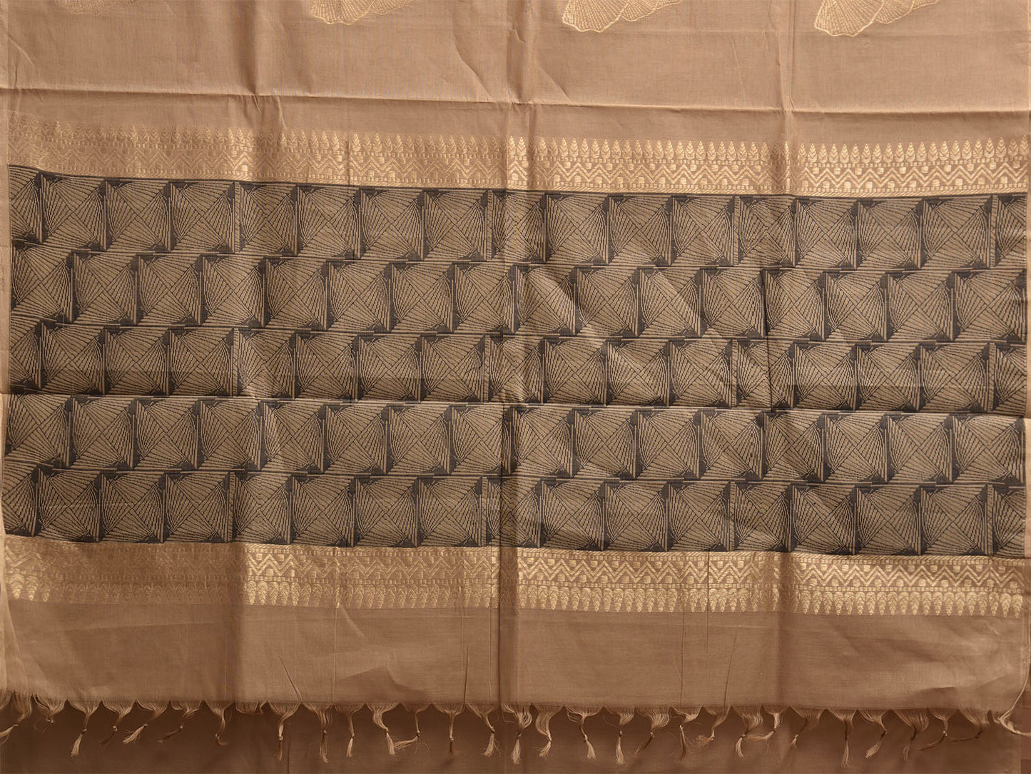 Fawn Venkatagiri Cotton Saree with Body Buta and Pallu Design v0194