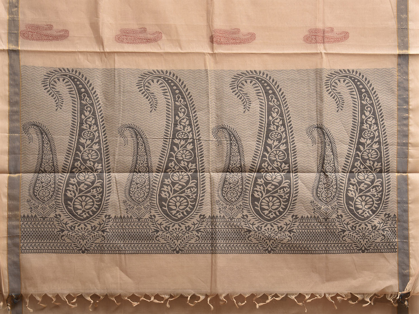 Cream Venkatagiri Cotton Saree with Mango Buta and Pallu Design v1097