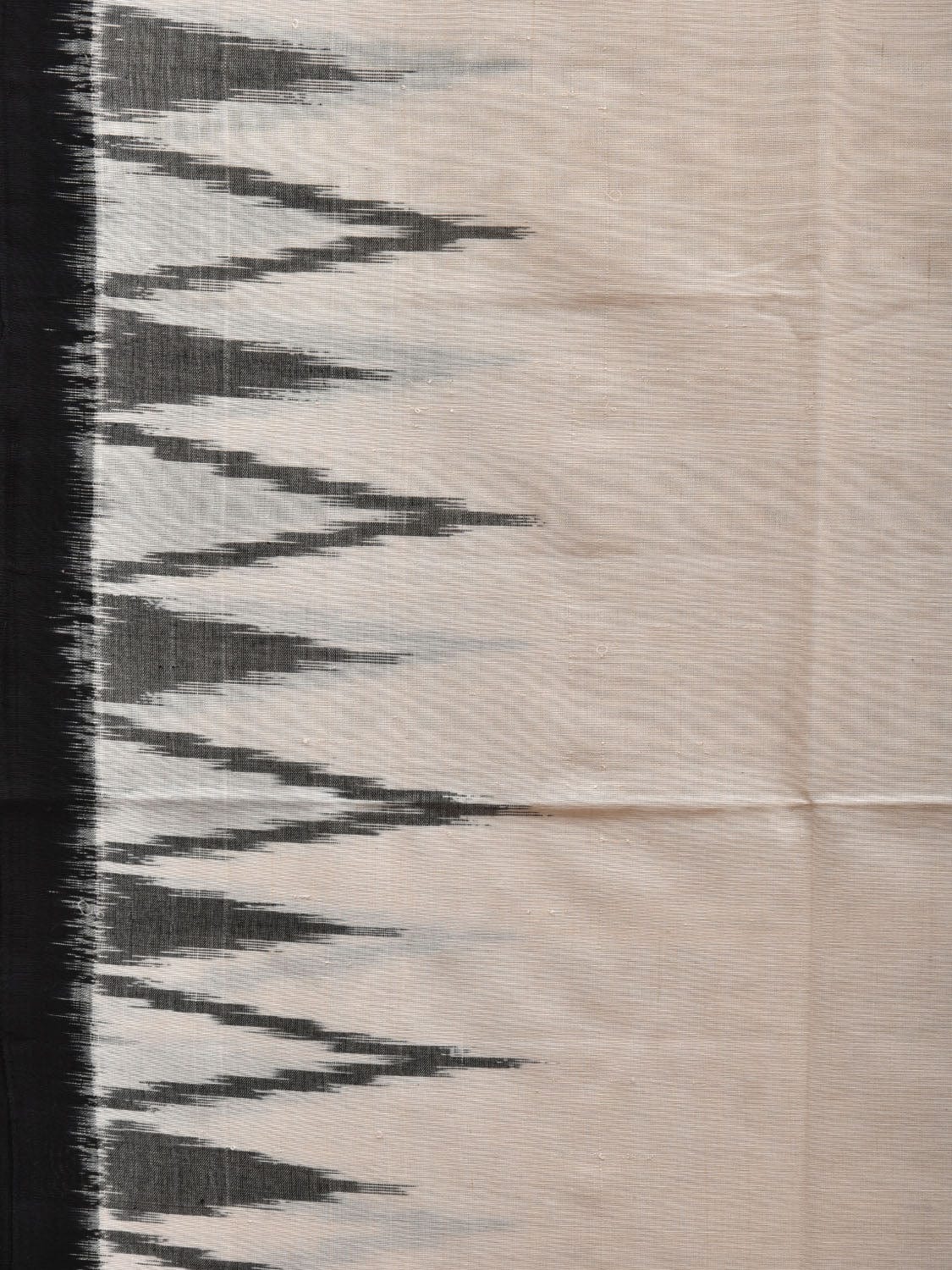 White and Black Pochampally Ikat Cotton Handloom Saree with Big Temple Border Design i0706
