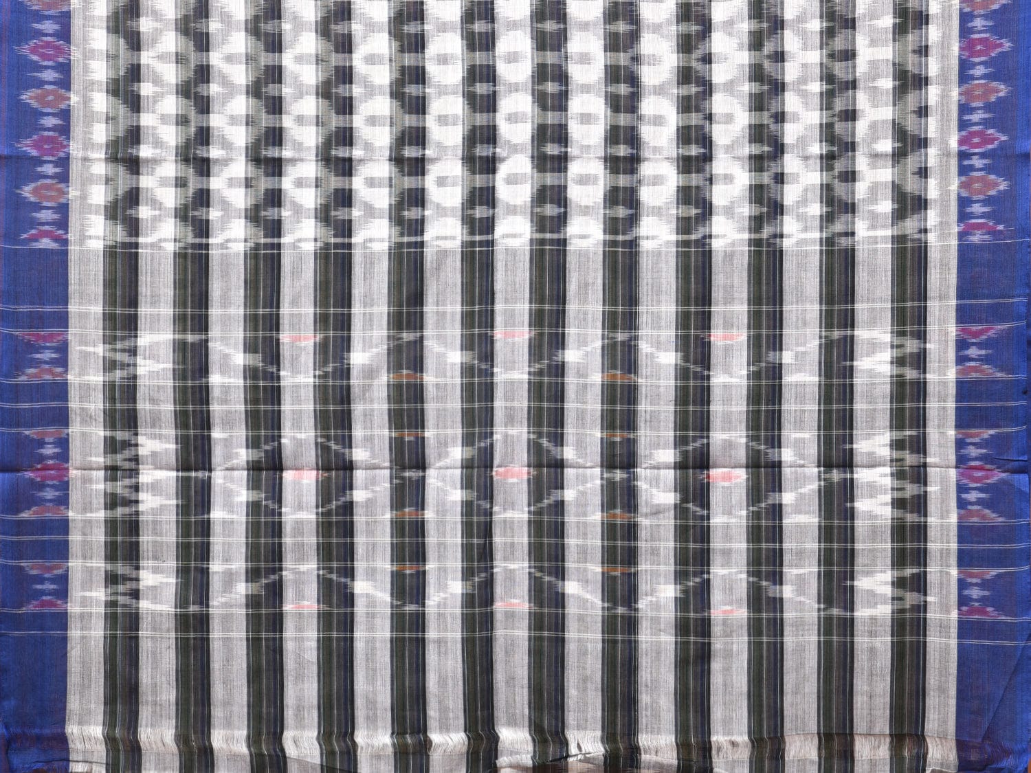 White and Black Pochampally Ikat Cotton Handloom Saree with Strips Design No Blouse i0798