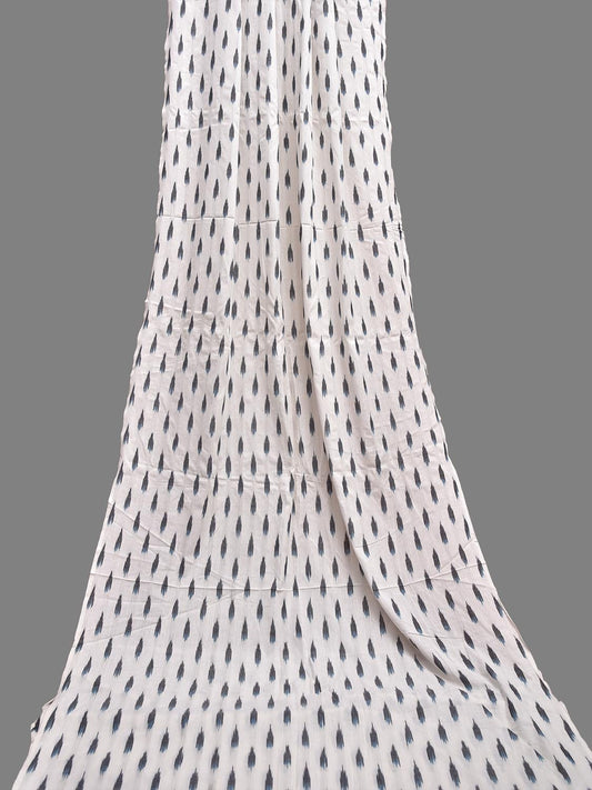 White and Grey Pochampally Ikat Cotton Handloom 2.5mts Fabric with Body Buta Design f0272