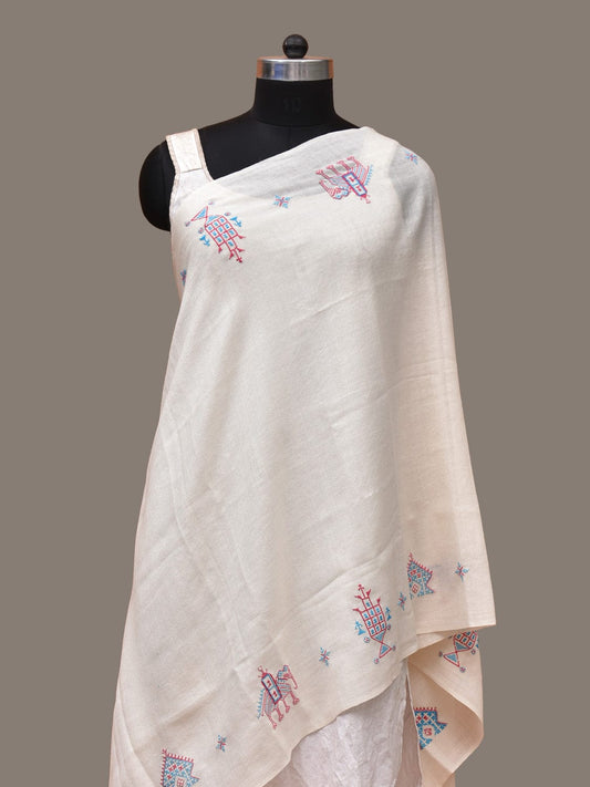 White Woolen Dupatta with Kasuti Work Design ds3283