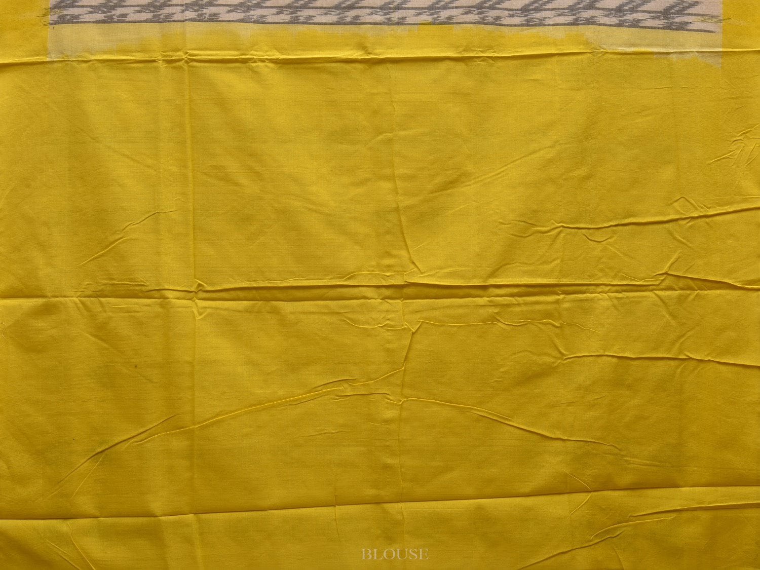 Yellow and White Pochampally Ikat Cotton Handloom Saree with Arrow Head Design i0652