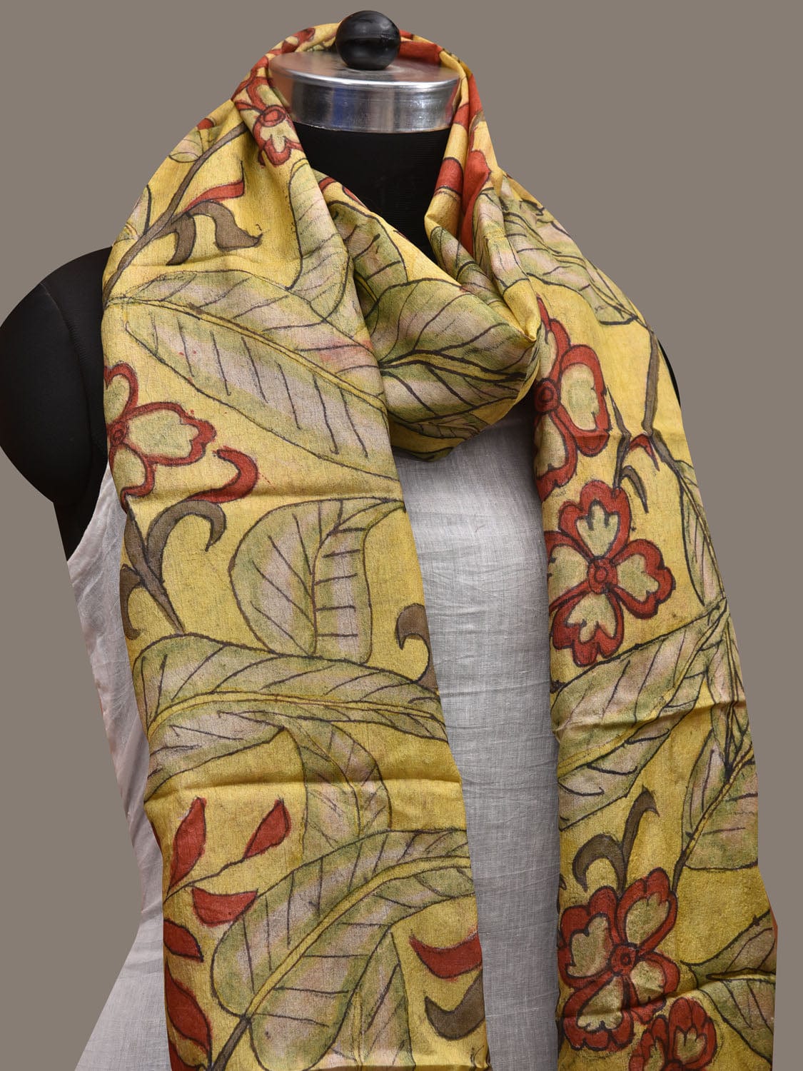 Yellow Kalamkari Hand Painted Tussar Handloom Dupatta with Floral Design ds2839