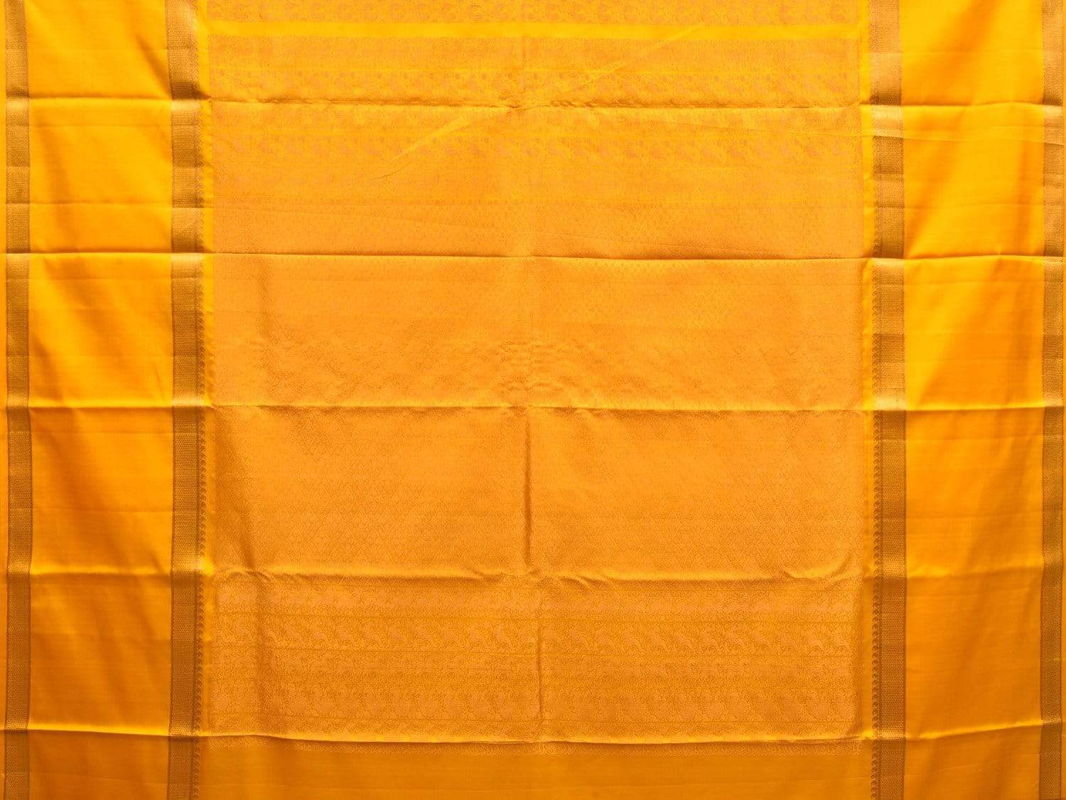 Yellow Kanchipuram Silk Handloom Saree with Middle Brocade Design k0507